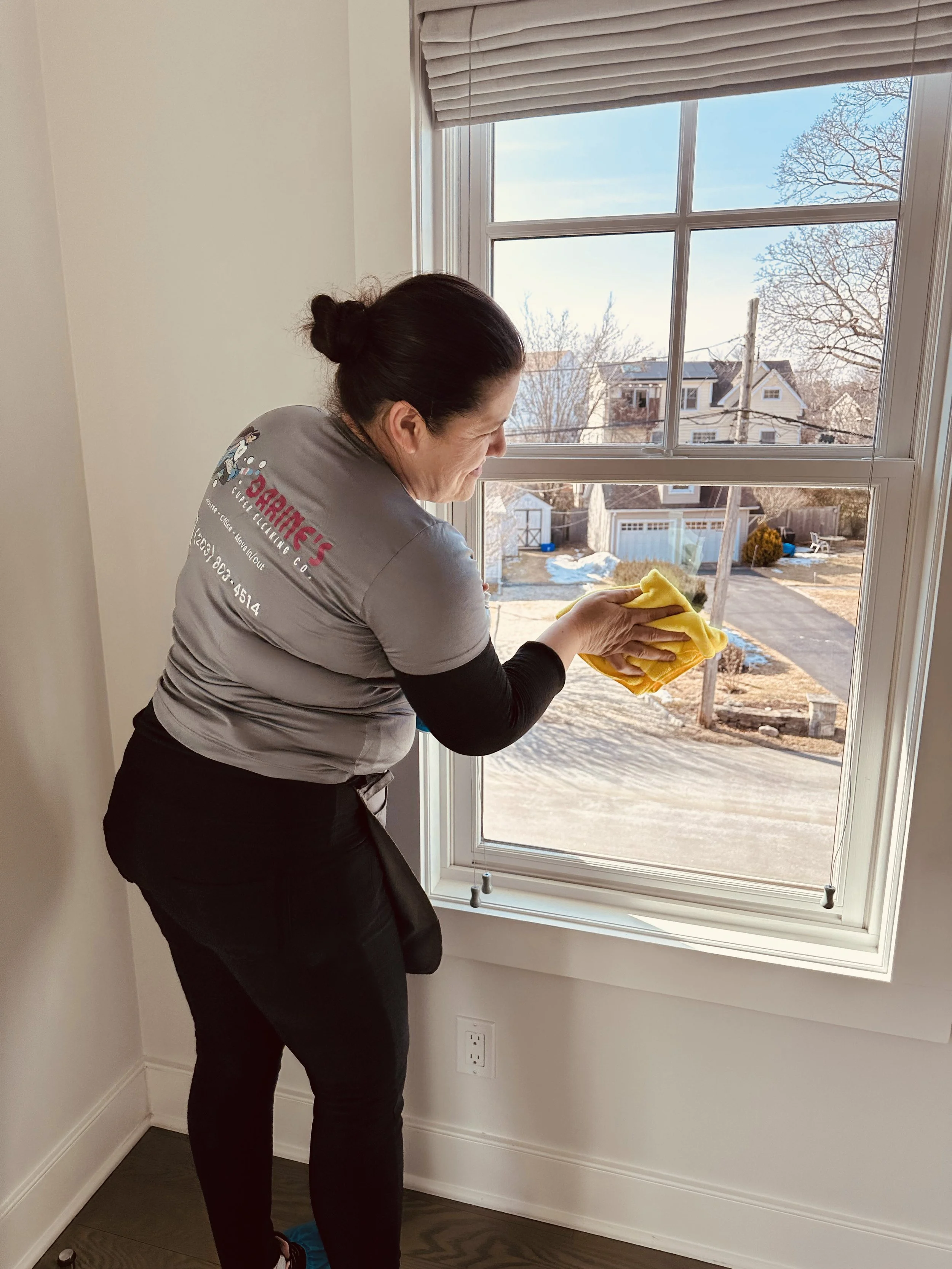 Darine's Super Cleaning. Fairfield Ct professional deep cleaning services near me, apartment deep cleaning services near me, Residential deep cleaning house near me