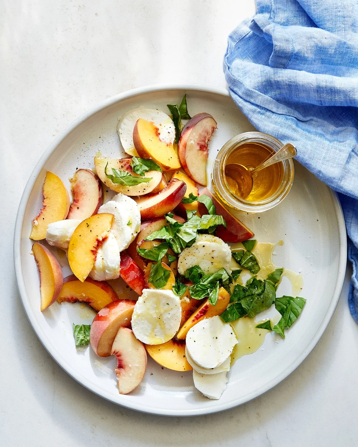 peach_caprese_salad_0039_final.jpg