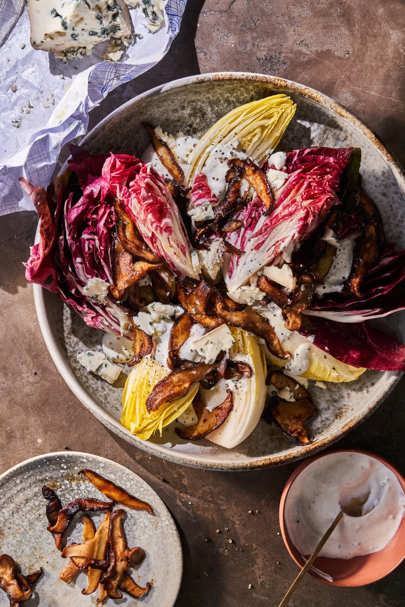 210612_COOKING_WITH_MUSHROOMS_CRISPY_SHIITAKE_BACON_ENDIVE_WEDGE_052.jpg