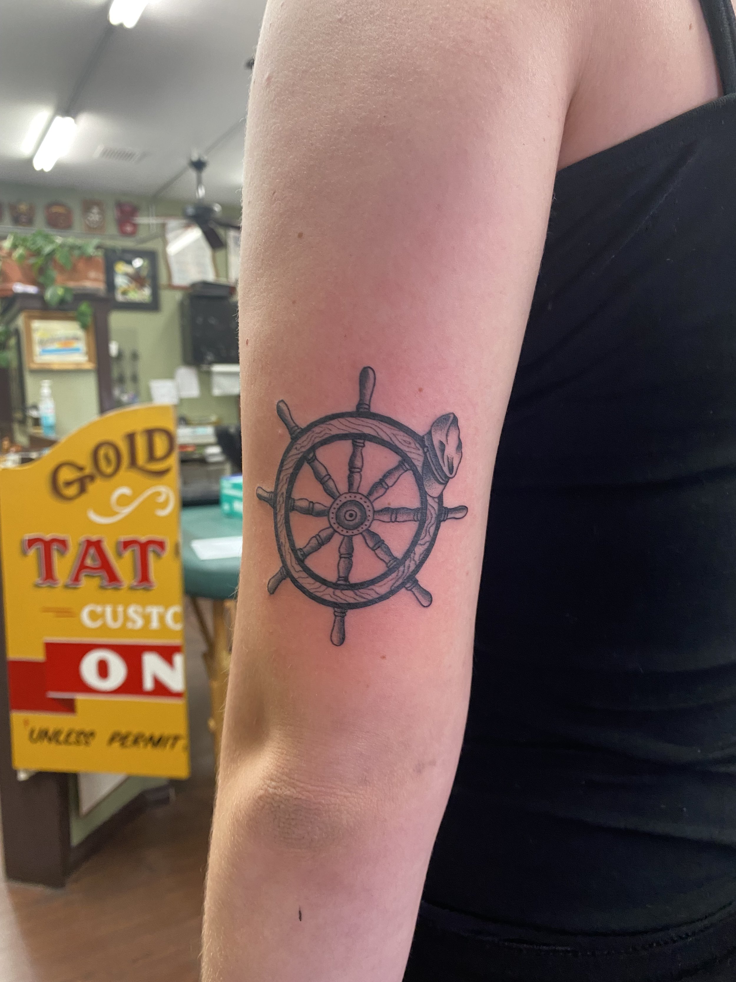 Ship Wheel and Captains Hat