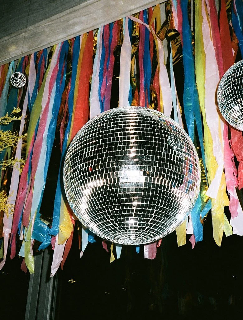 a little midweek magic 🪄🧡🪩💕
@fcenca 

Venue: @westinhhi 
Photographer: @toujoursphoto 
Floral/decor: @jardiniere_events 
Rentals: @amazingeventrentals @nuagedesignsinc 
Entertainment: @otherbrotherent 
Beauty: @truebeautybyjoannamarie 
Signage: @