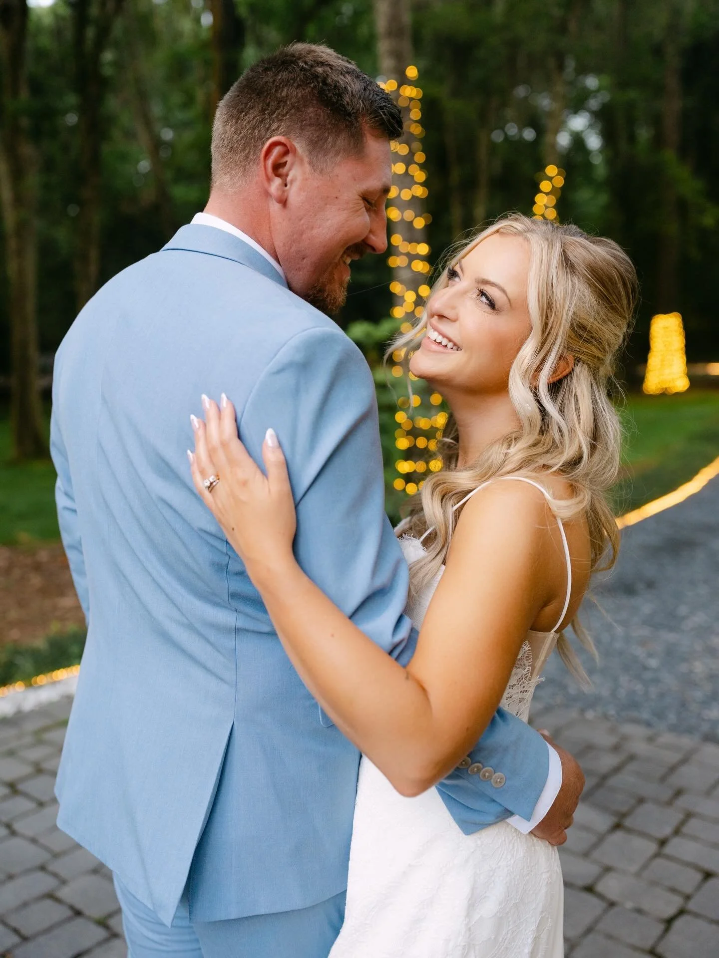 Happy Anniversary to the Markels! @katdanpen 🤍🥂
A sweet May Savannah celebration with all the happy springtime colors. Special touches from family &amp; friends creating the florals, signage and dessert were all personal touches from the day. A fun