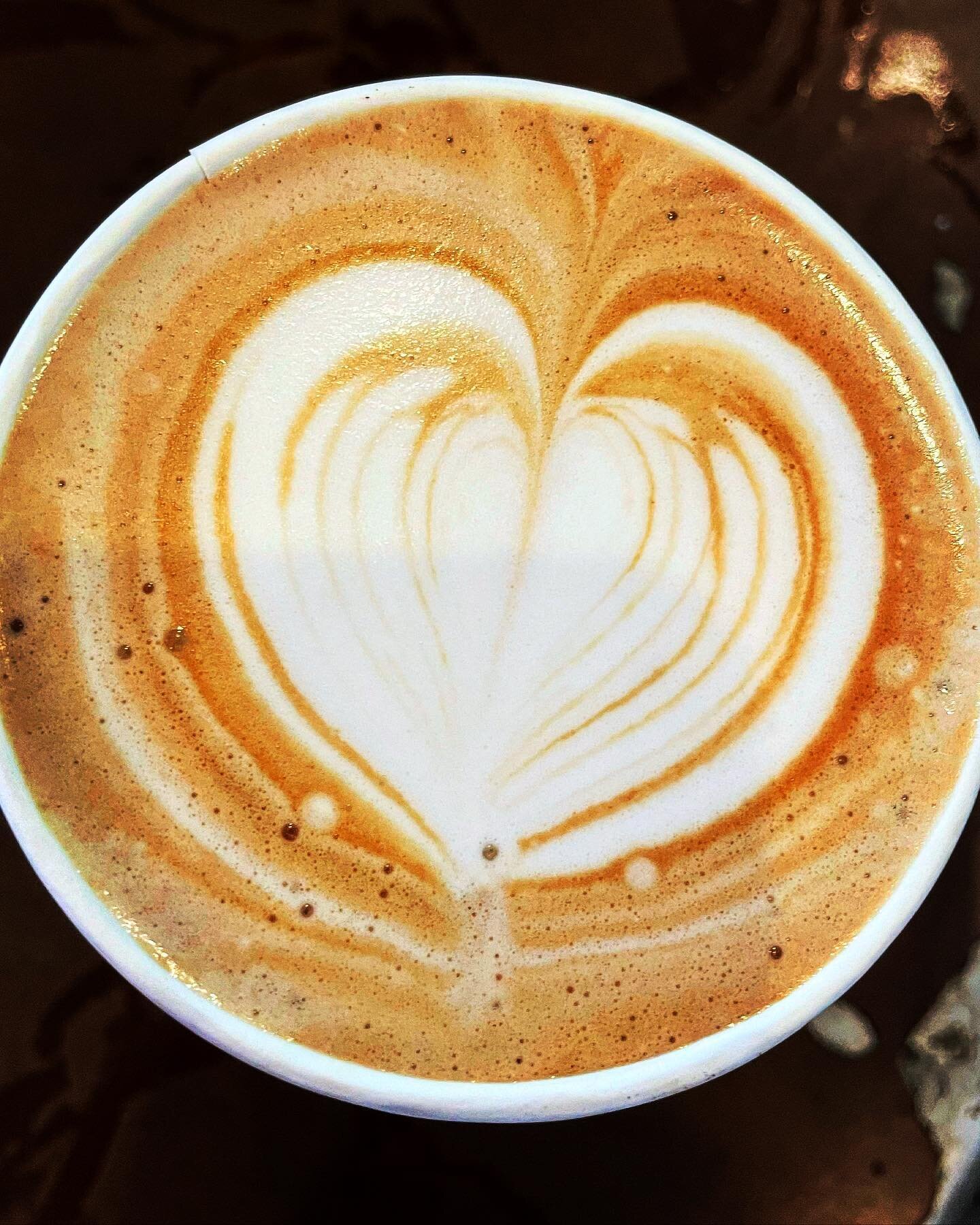 Love is in the air and it smells like coffee ☕️ 

Happy Valentine&rsquo;s Day ❤️from us at Crave to you.

#coffee #latteart #valentinesday #cravecoffee
