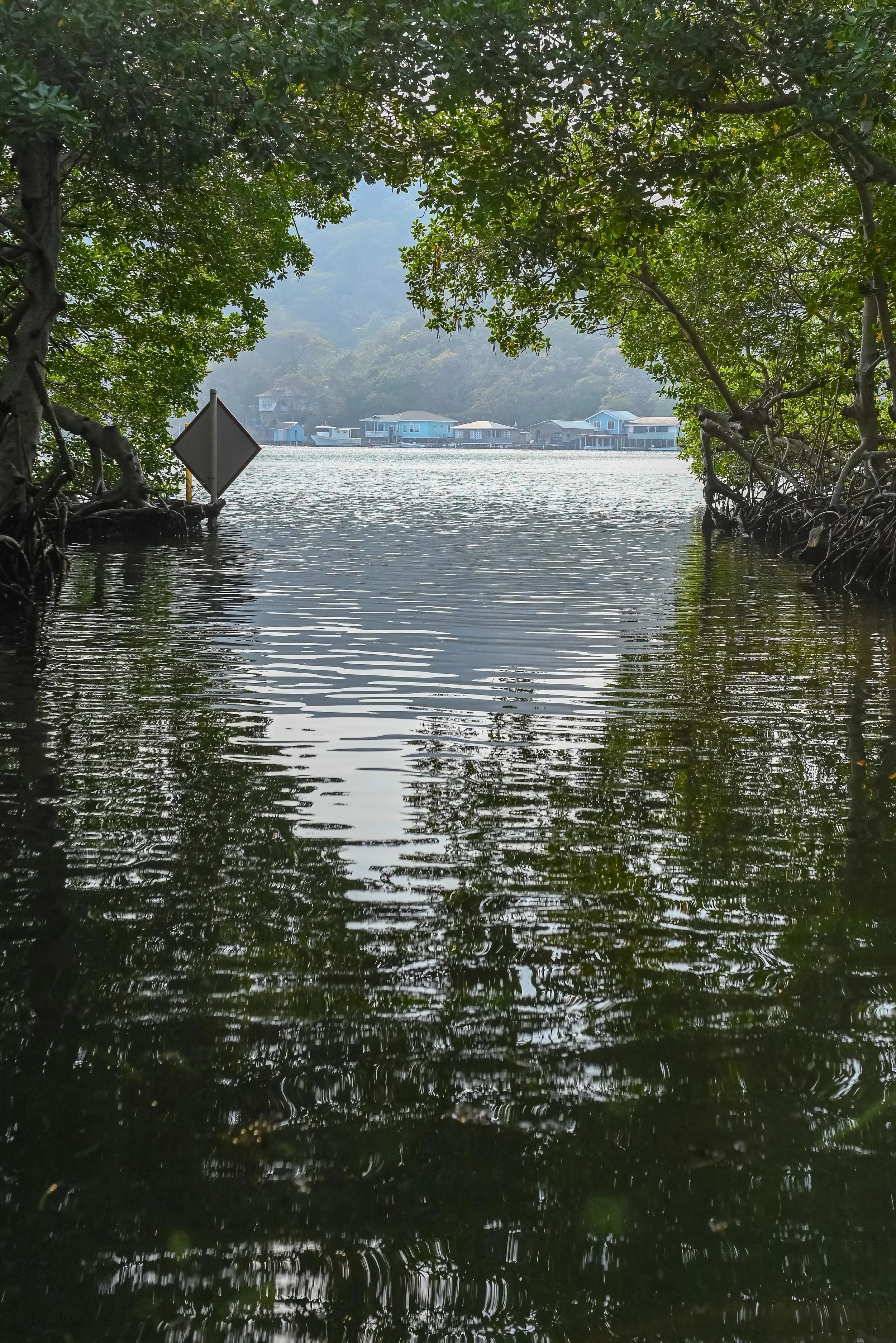 Hidden Gems in Roatán (2026): Discover the Island Beyond the Crowds