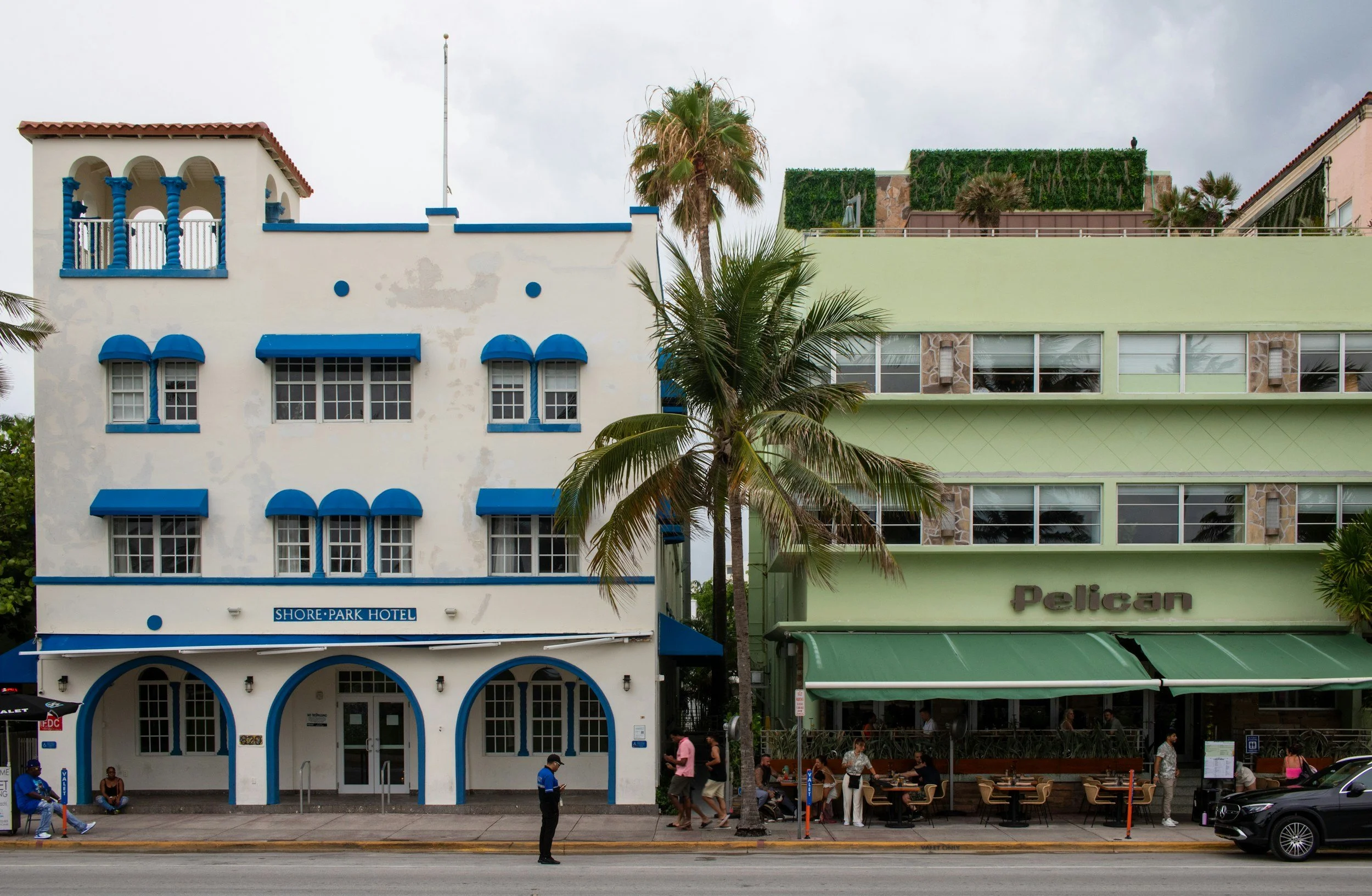 Miami Beach Wedding Photographer | Oceanfront &amp; Art Deco Venues