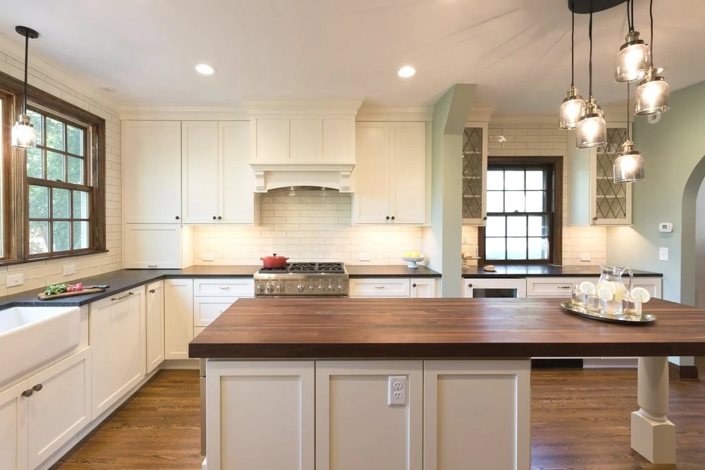 Traditional Farmhouse Kitchen Remodel by Platinum Remodeling and Handyman Services project photo