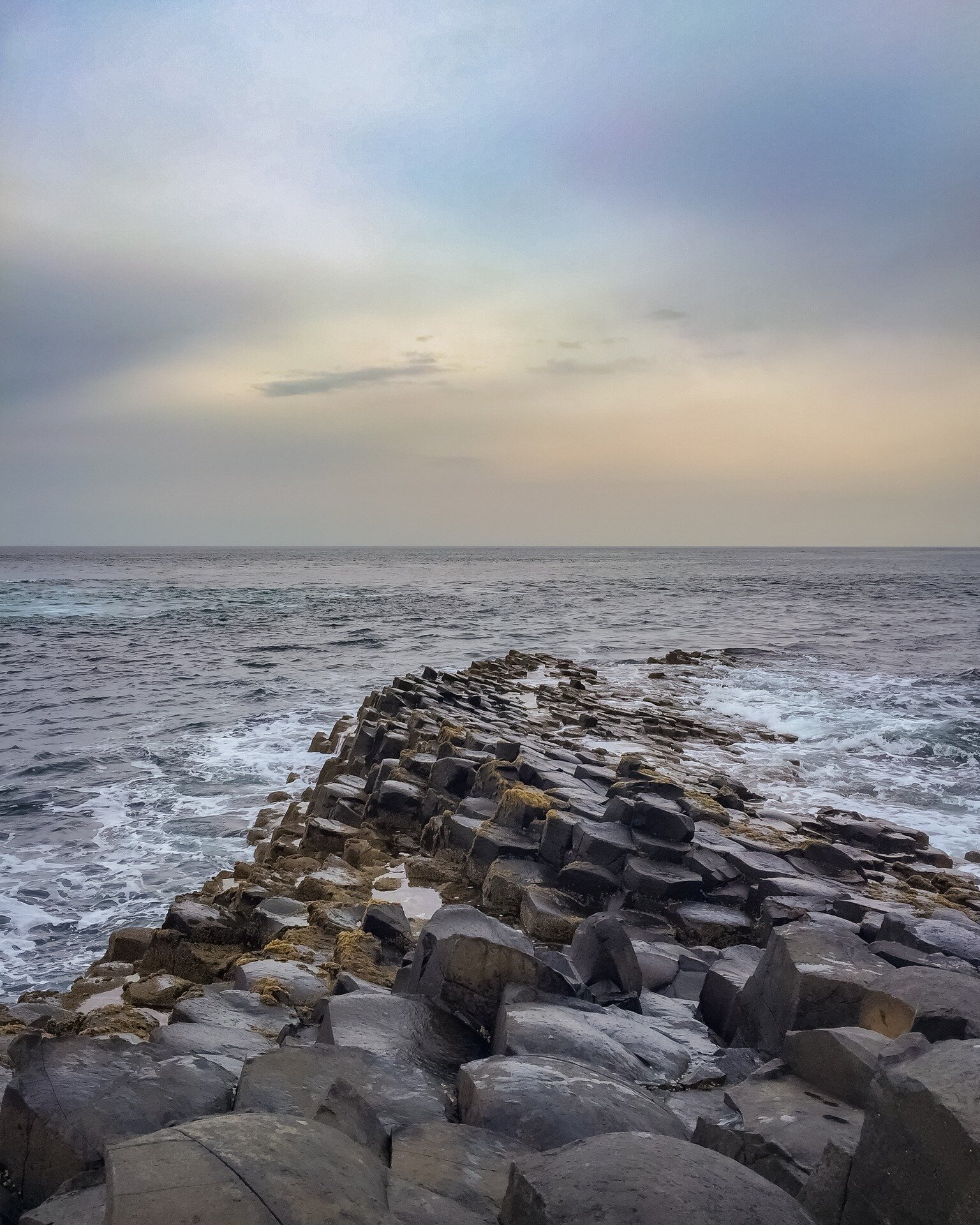 The Giants Causeway was somewhere I had always wanted to visit and see in person and a few years ago I got the opportunity to do just that. It's such an amazing place with beautiful views, so well worth a visit if you are in Northern Ireland. Where i