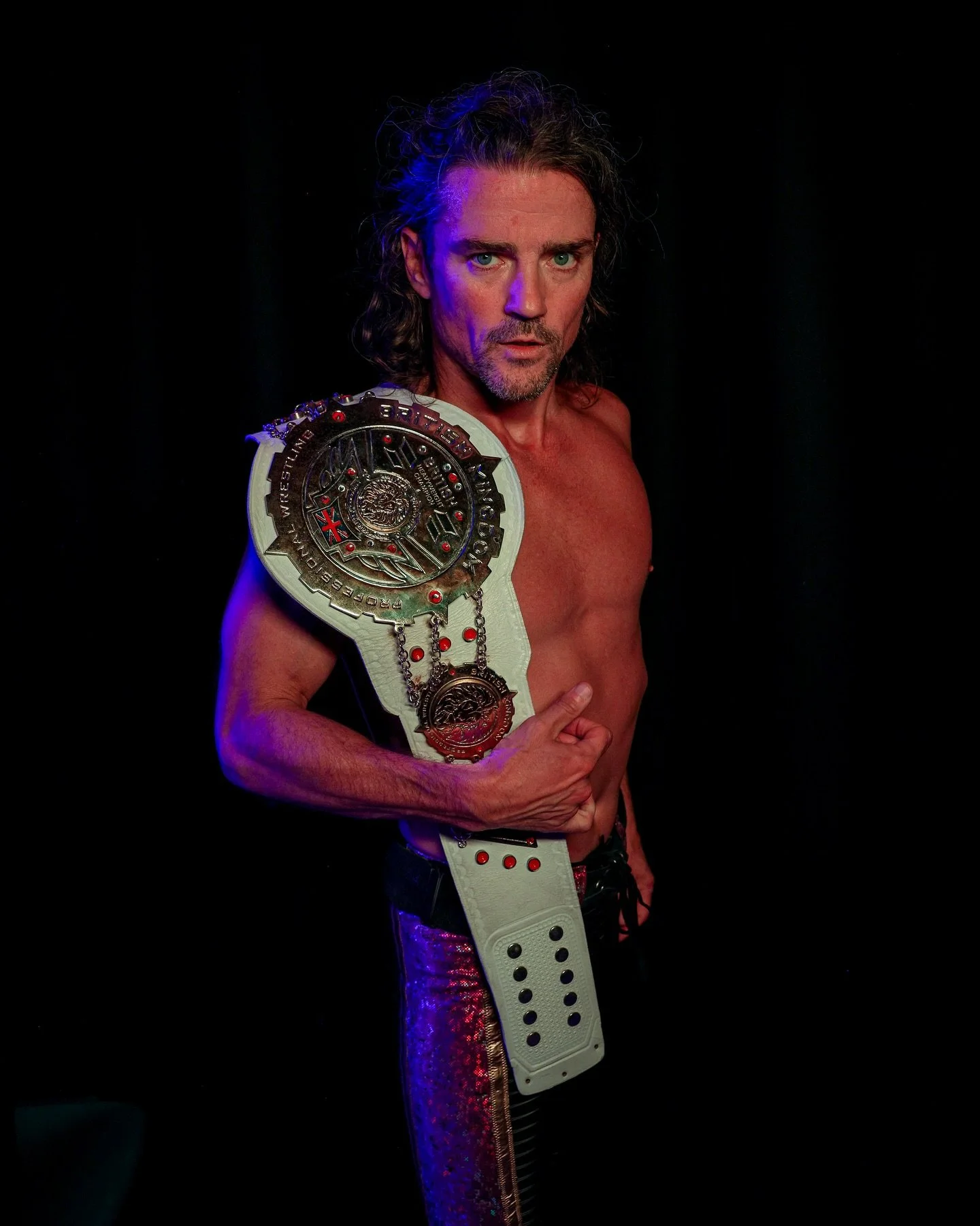 A N D  I N T R O D U C I N G . . .
The new Junior Heavyweight Champion - @mr.briankendrick who defeated @realprincephoenix this afternoon at British Kingdom Pro in Thatcham.