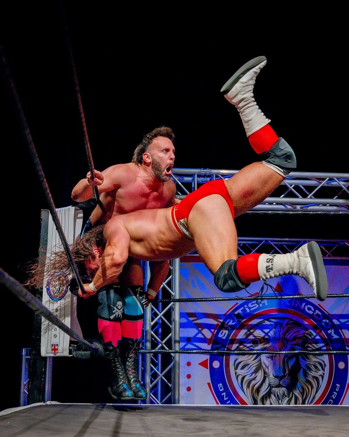 M O V E M E N T I S T H E L I N K

I know it looks like wrestling and athlete shoots live in different universes, but they don&rsquo;t. 

I shoot for movement. Simple as that. One minute it&rsquo;s ropes and chaos, the next it&rsquo;s someone trying 