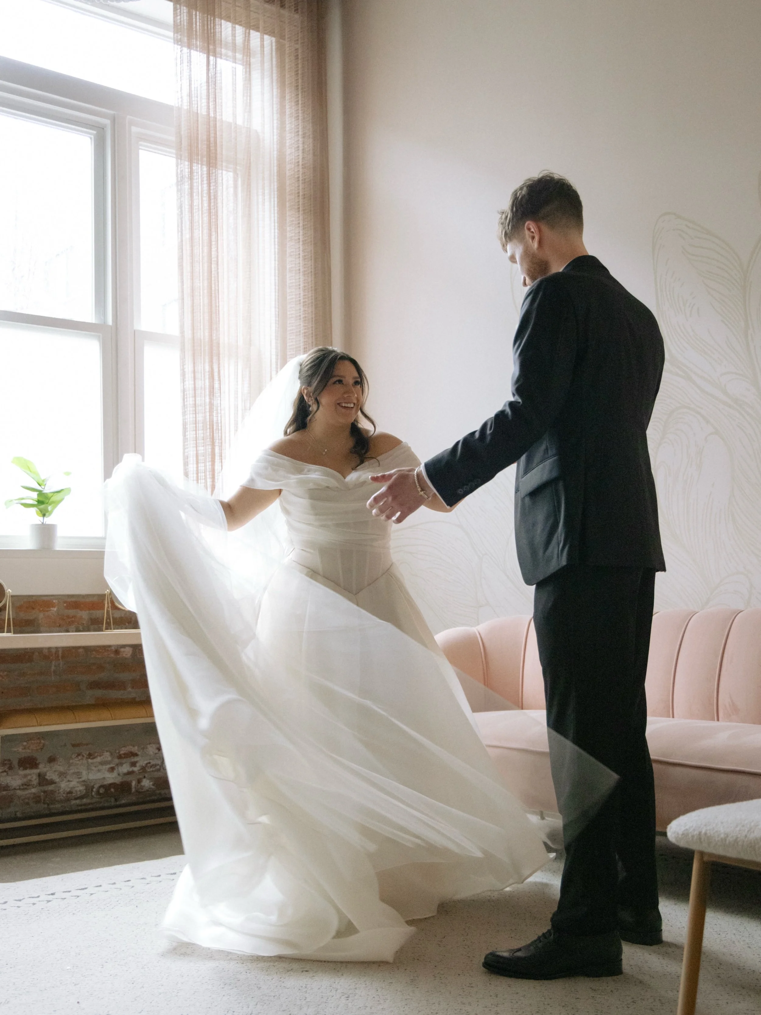 A few sweet moments between L + B before walking down the aisle @the.arbory

Work for @vonschonhoff_photography 

&bull; chicago wedding photography