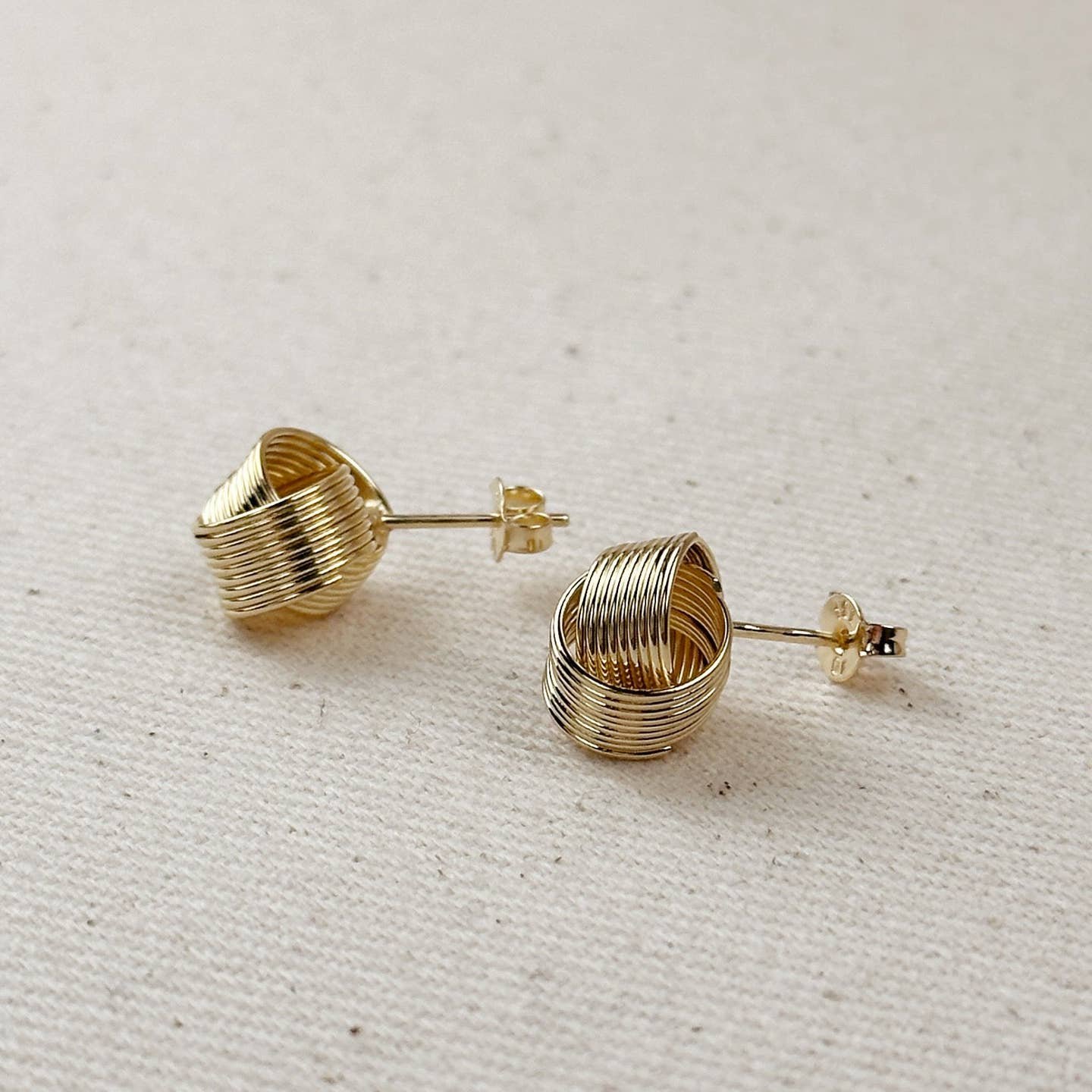 Knot Stud