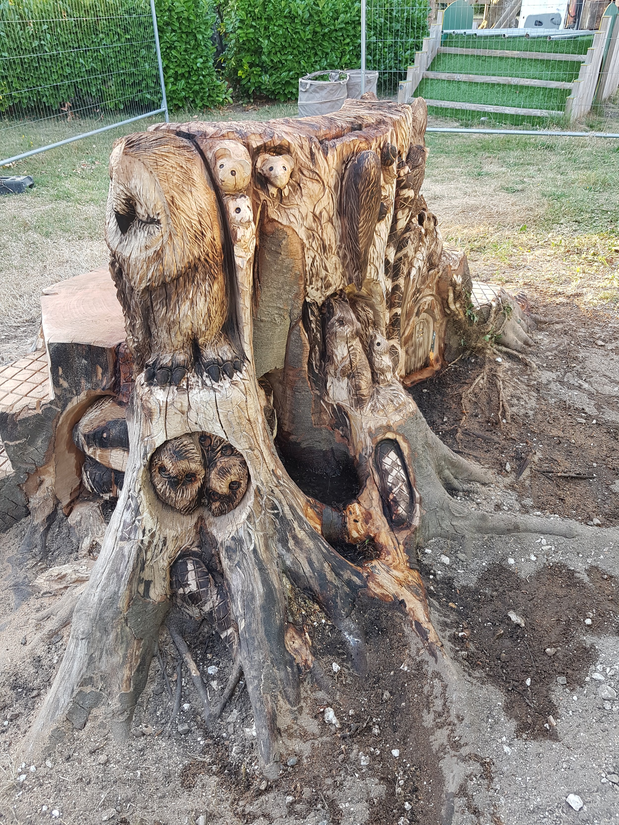 chainsaw carving Wiltshire