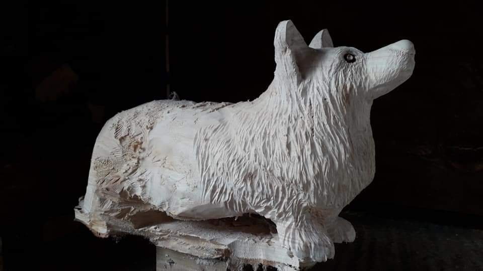 Chainsaw carving Wiltshire