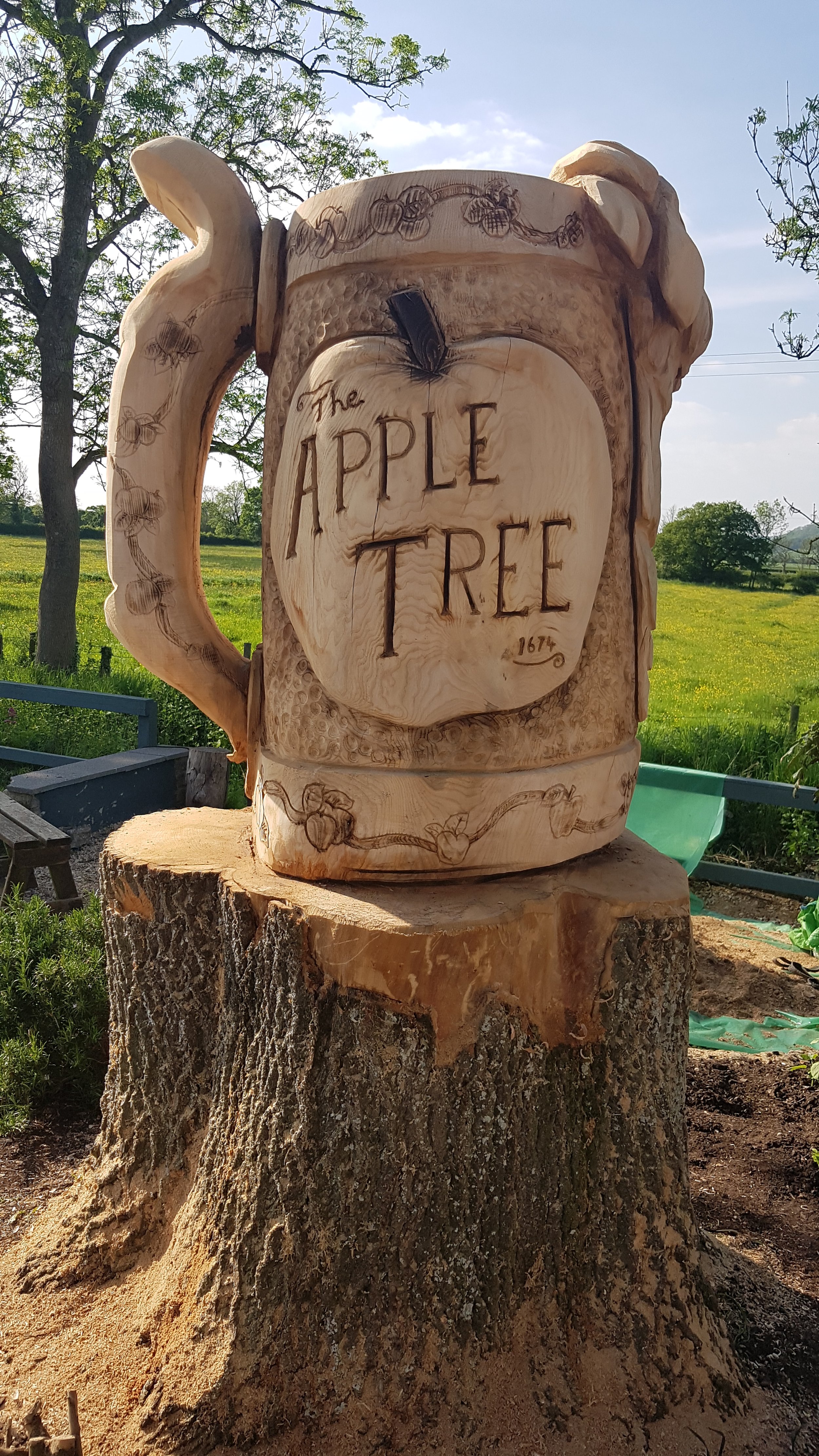 The Apple Tree Inn Glastonbury, Ash Stump