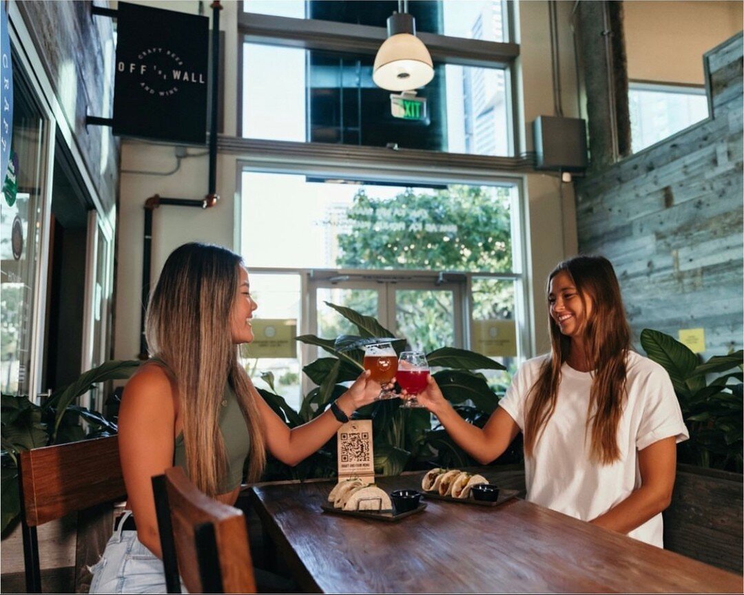 Cheers to making it halfway to the weekend! 🍻

#drinklocalbeer #cheers