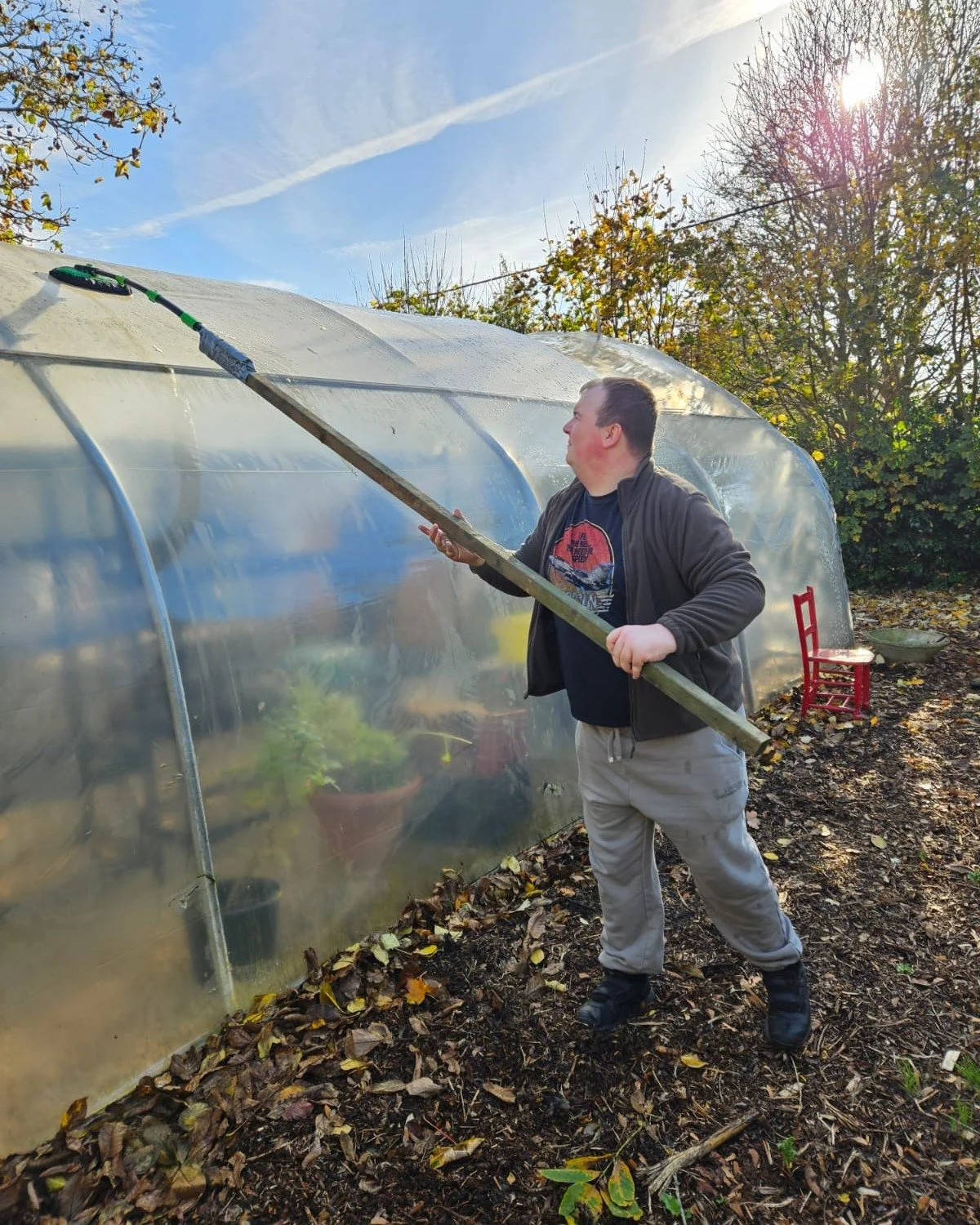 Kitchen garden reminder(s)!

TODAY and all Wednesdays 10am - 2pm drop in sessions @ Silver Avenue, Quex Park. 

Email hello@theperfectplacetogrow.org for more details :)

PLUS one for the diary!

Saturday 21st February 10am - 2pm

Join us on Saturday