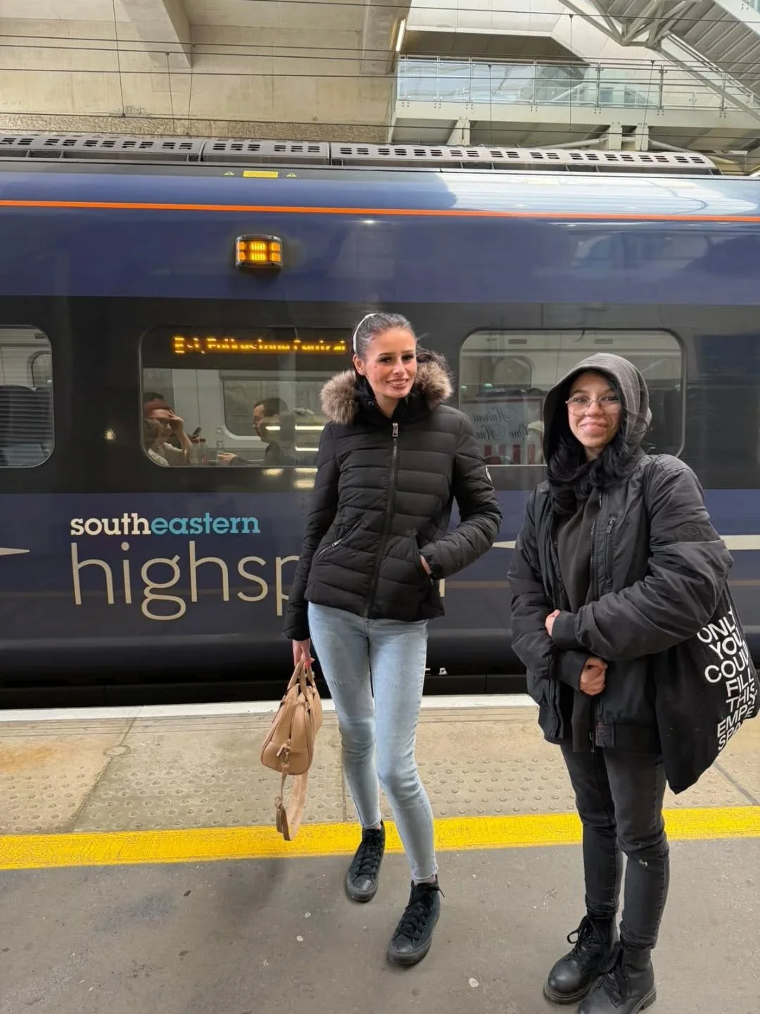 Two of our trainee graduates here grateful for the complimentary tickets up to London for a workshop. With thanks to @se_railway for the gift to support young people locally! Widening horizons and opening up opportunities across the south east.

 &ld