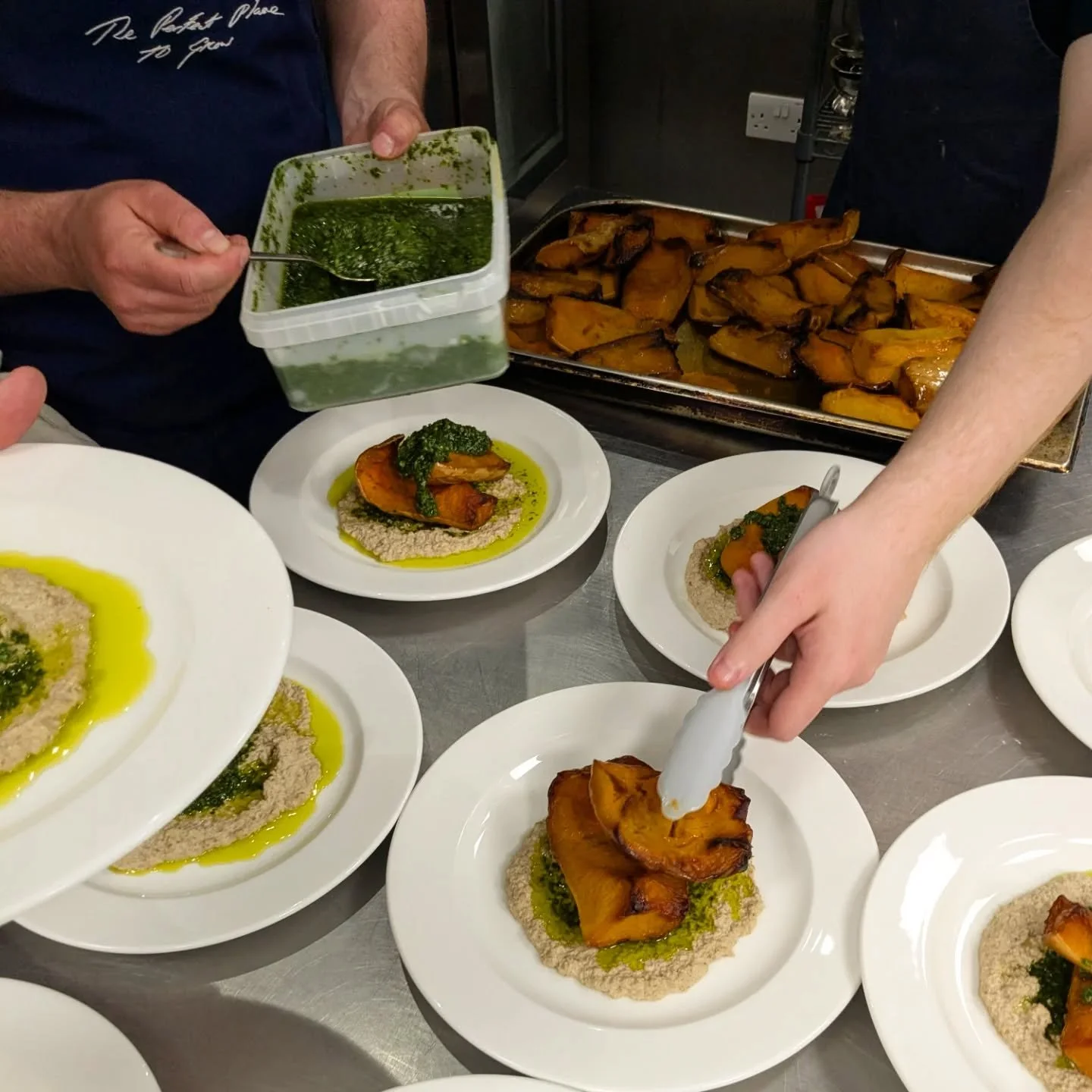 Events like these are always a great milestone during the trainee journey. Putting training to practice with new faces, and menus. We are grateful for the opportunity to cater and get creative with our menus with the artists as inspiration. In this c