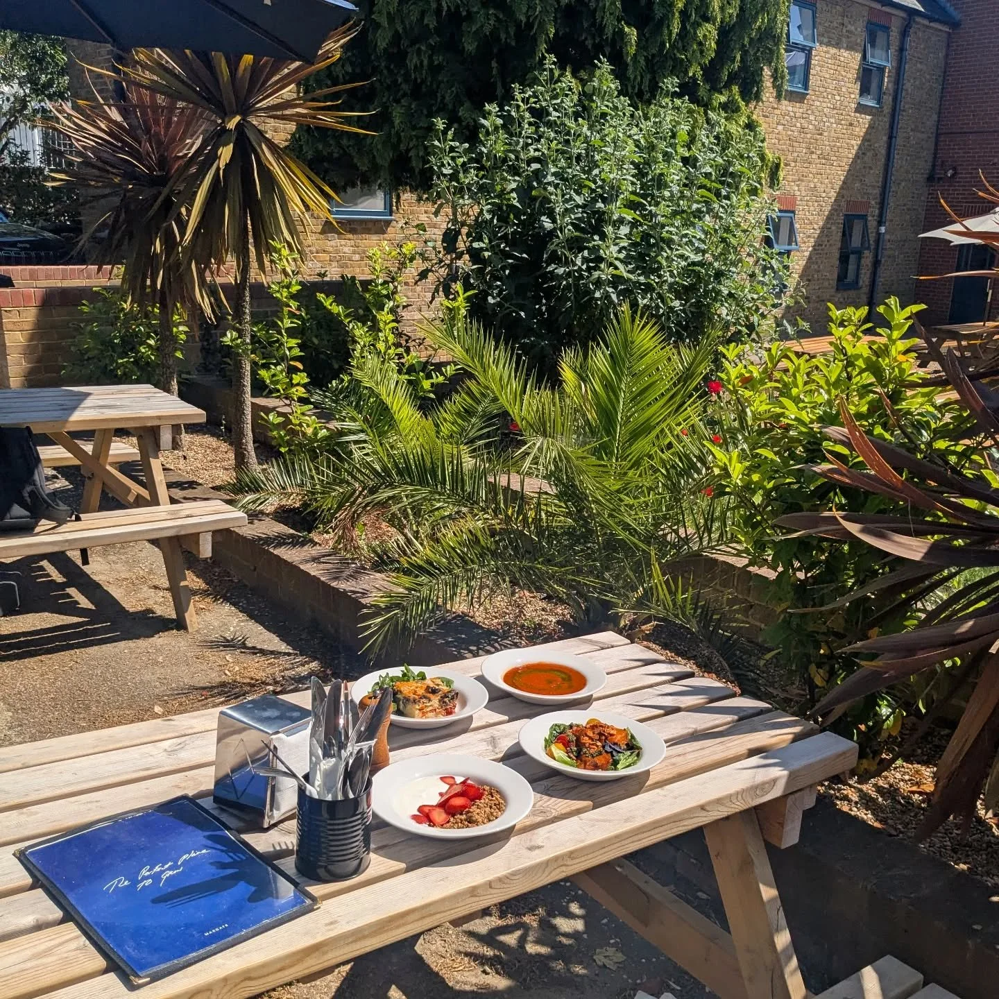 ROLL-UP SUMMER MENU DROP ⛱️🌞

Using the best of the season we'll have a rotating menu of summery, fresh, vibrant dishes under the headers of

YOGHURT with seasonal compote and granola
SOUP chilled only during this heatwave of course!
SALAD a changin