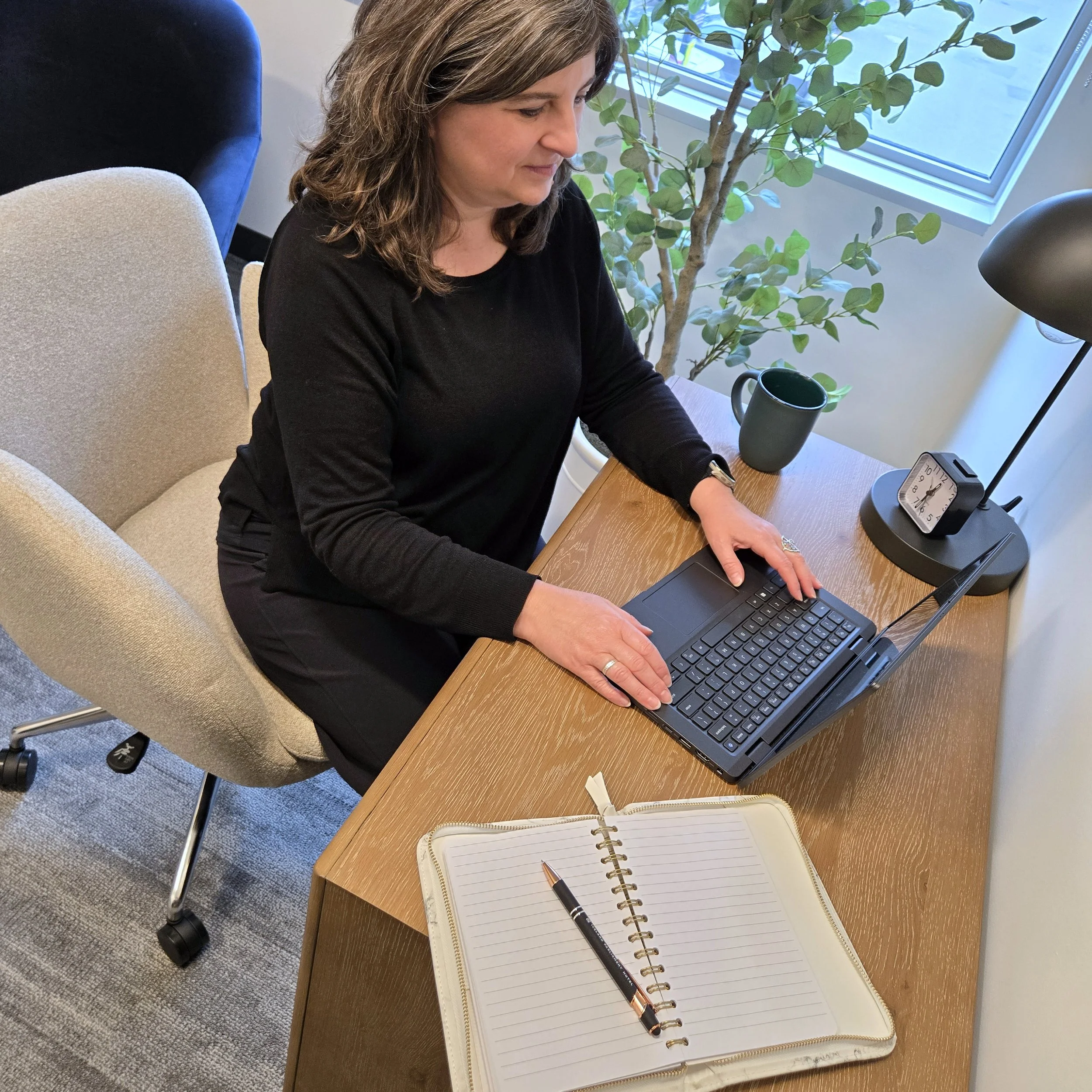 book therapy session with Lara Palset in Calgary SW