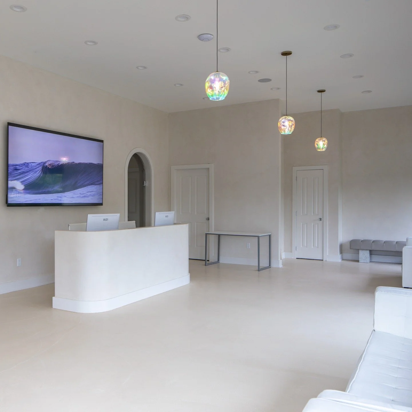 Come see our beautiful new veterinary emergency hospital in Water Mill, now open 24/7! 🐾 🐈 🐩 🌊
#guardianveterinarypartner