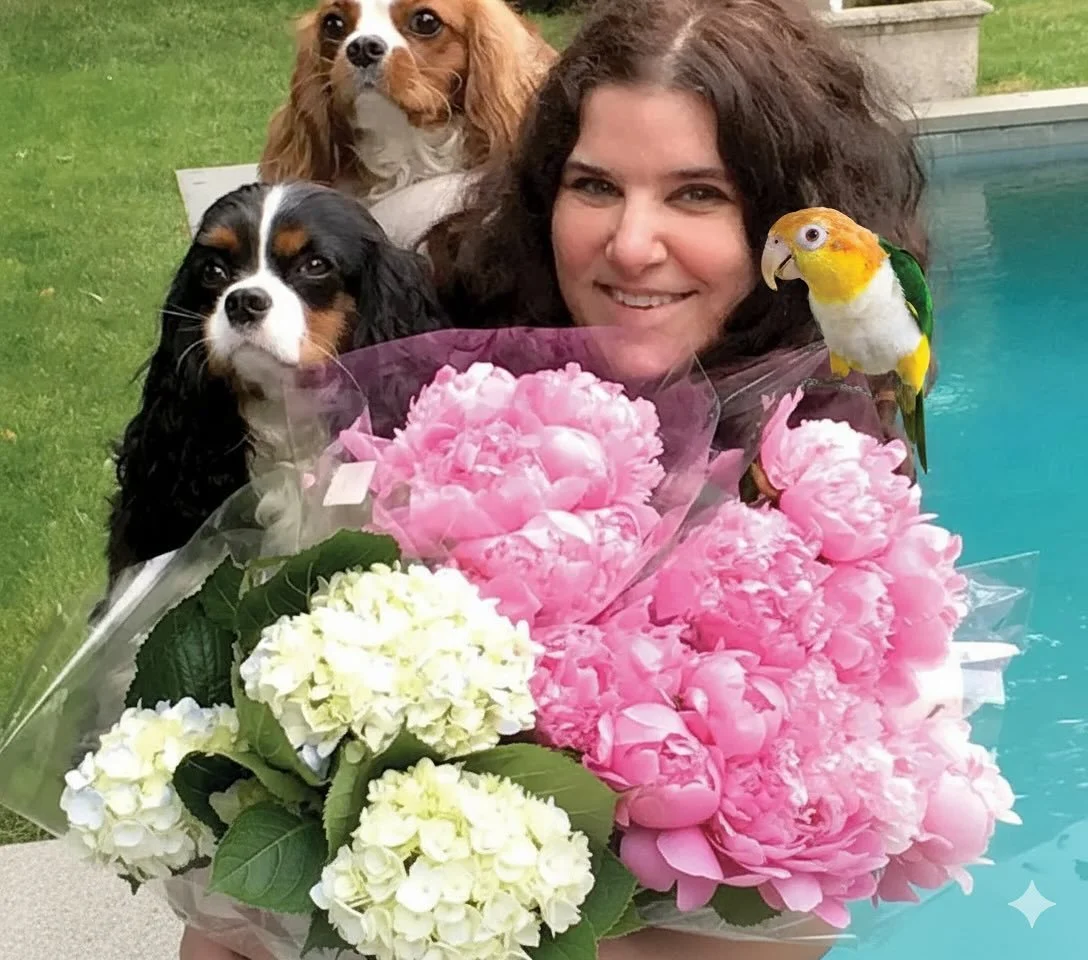 Meet the Staff Monday: Dr. Cindy Bressler 🐾 🌊 🐶 🐱 🦜
Whether she’s listening to a dog’s heartbeat or reassuring a client, Dr. Cindy Bressler has been treating Hamptons pets for years. Her degree from the @atlanticveterinarycollege in