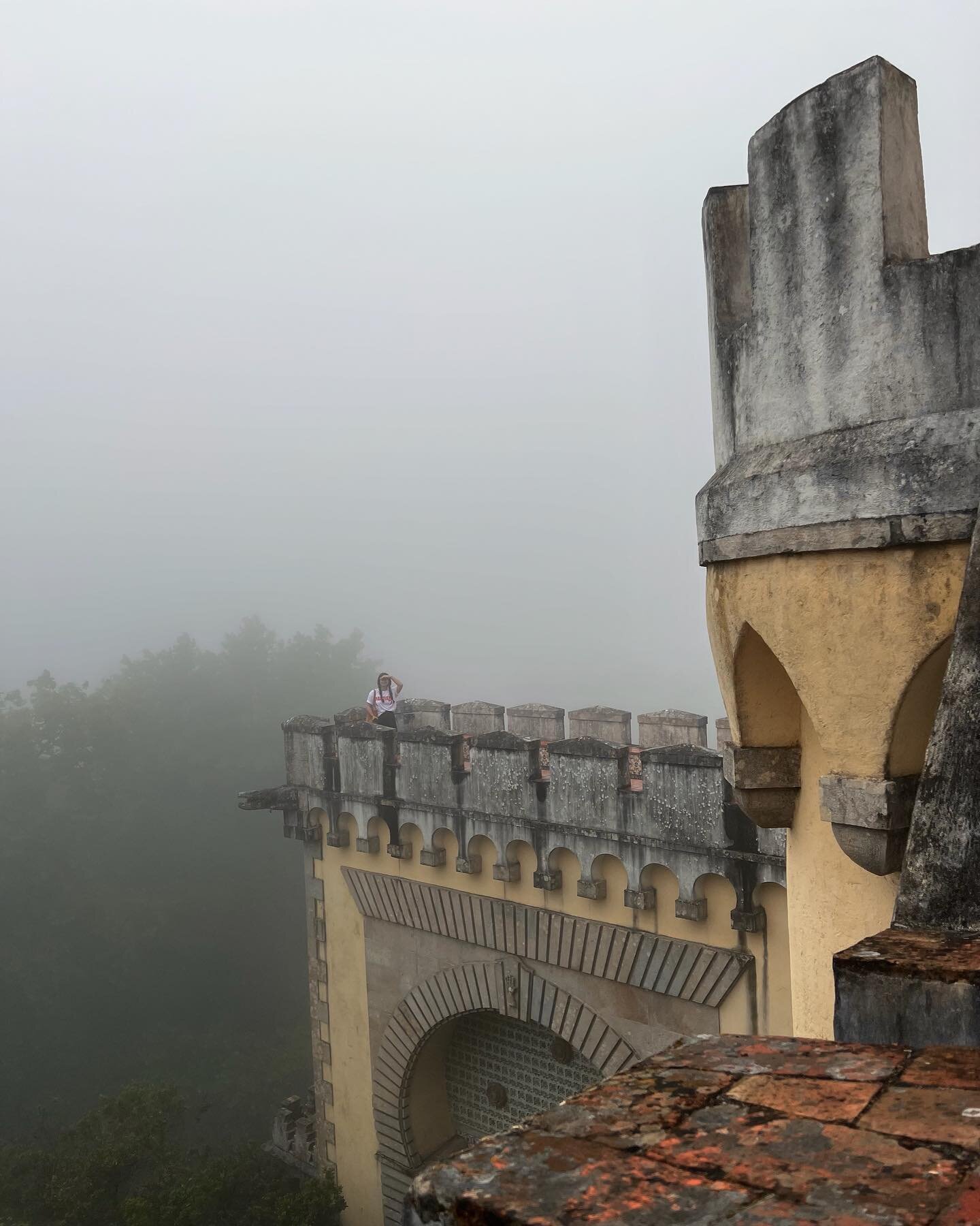 🏰 Castle in the clouds