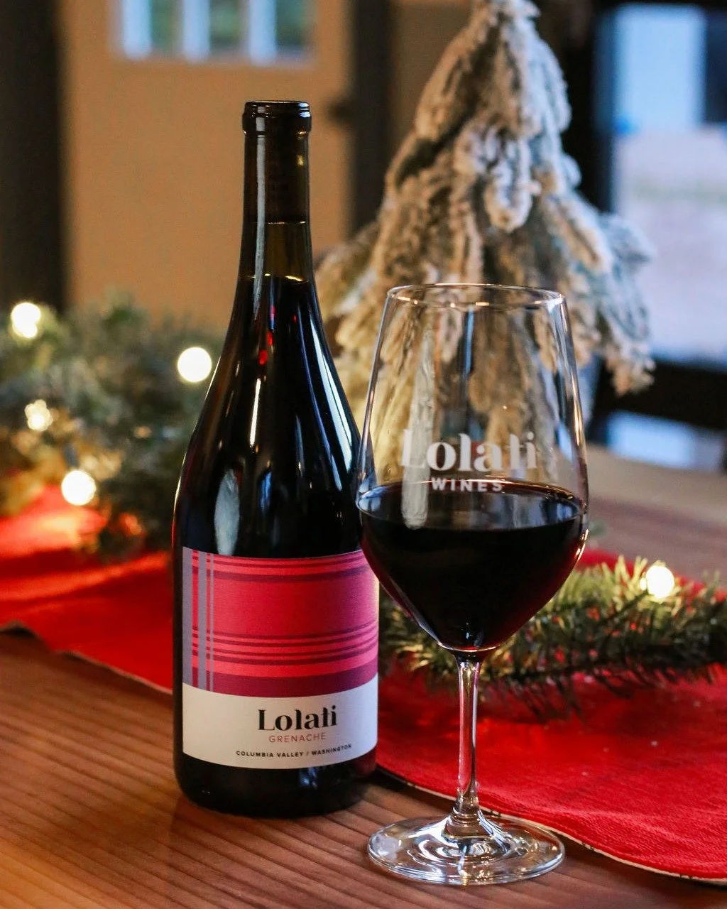 Take a moment for yourself this weekend and unwind at the tasting room! 

Bring in two cans of pet food for 15% off your purchase (club members who donate will get an extra 10% off). Plus, get a kikoi for just $20 with the purchase of any two bottles