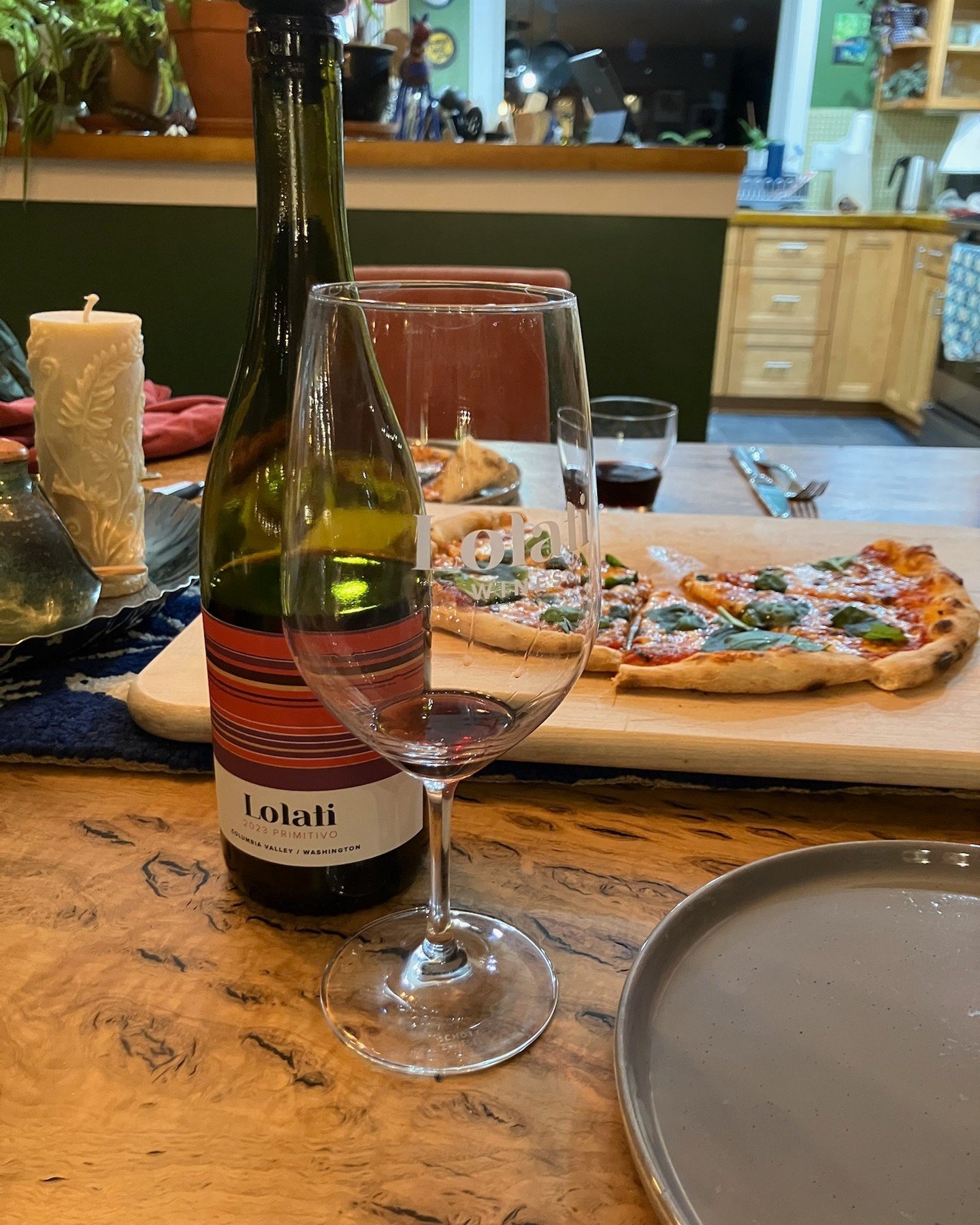 Ron recently got an Ooni Pizza Oven, and he has been spending time perfecting our pizza nights. Since wine and pizza are a natural pairing, I wanted to share a few of my go-to wine recommendations to inspire a pizza night for yourself!  A classic tom