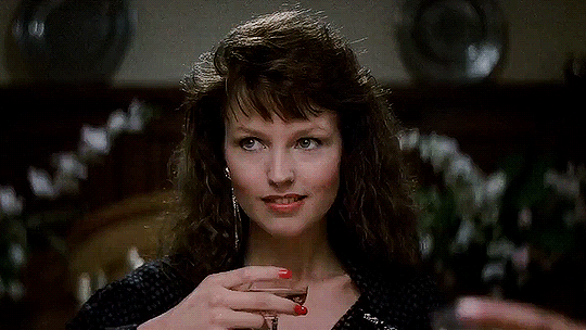 tumblr_1cee2d07e6b03558865eebf4800393db_ec565499_540.gif