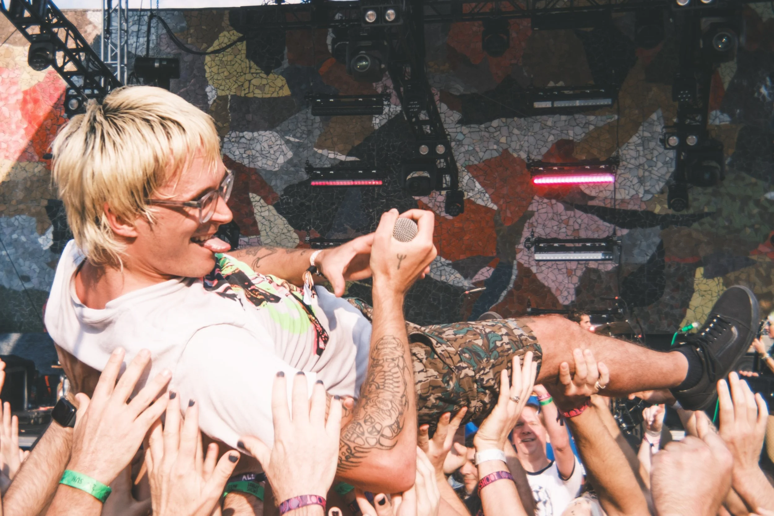 Frankie and the Witch Fingers