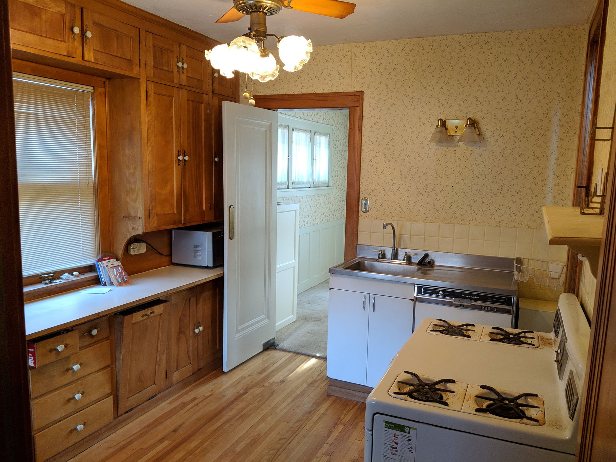 Kitchen - BEFORE (2).jpg