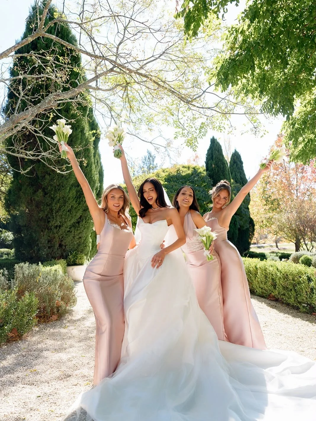 Custom bridesmaids for @angielaliotis 🫶🏼🩷