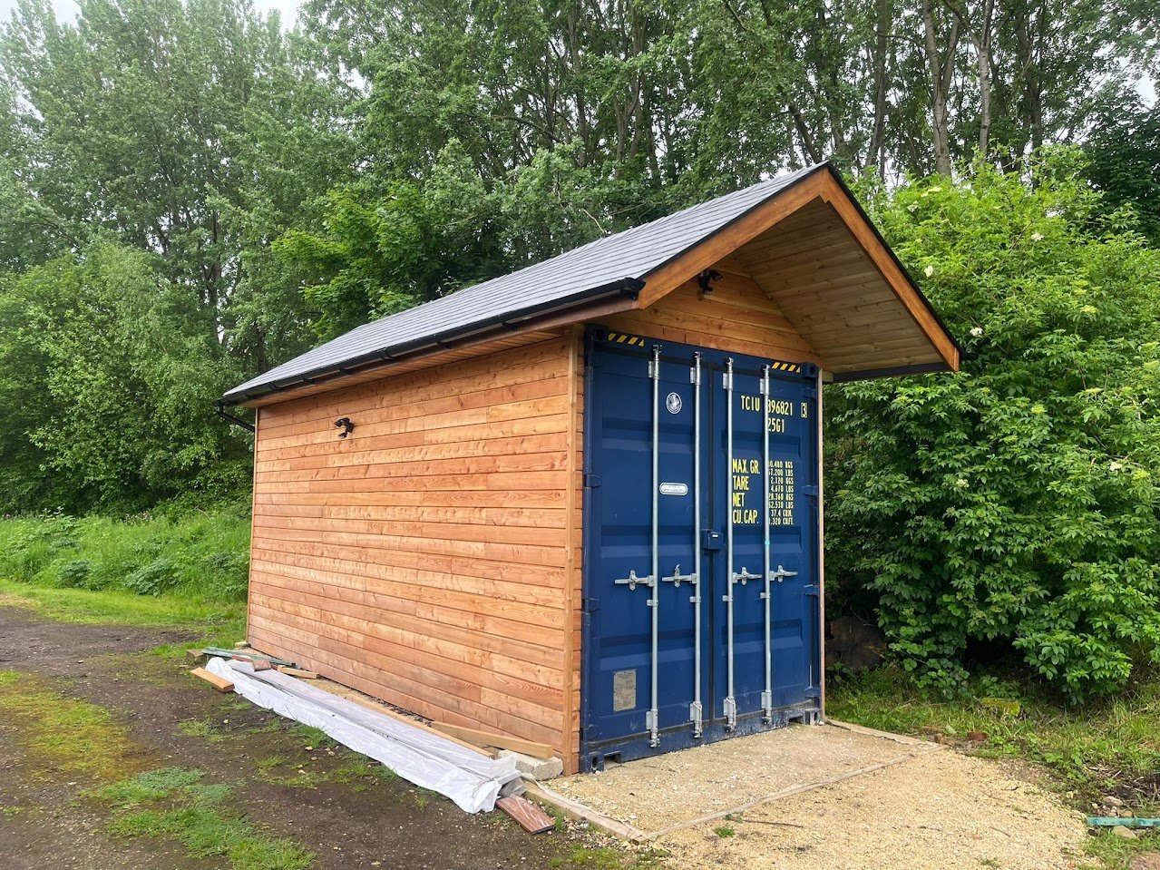 Euro Larch Cladding around a container.jpg