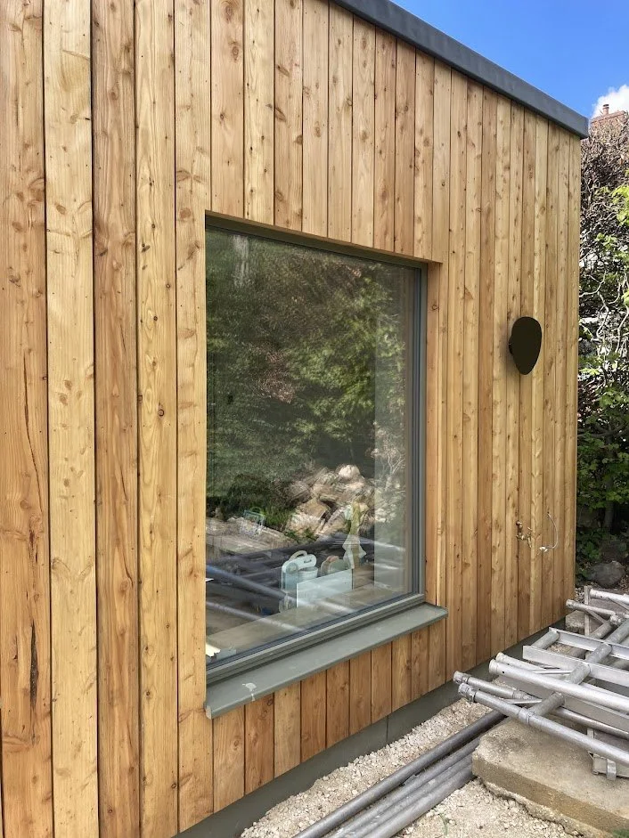 Larch Cladding Glebe Builders 3.jpg