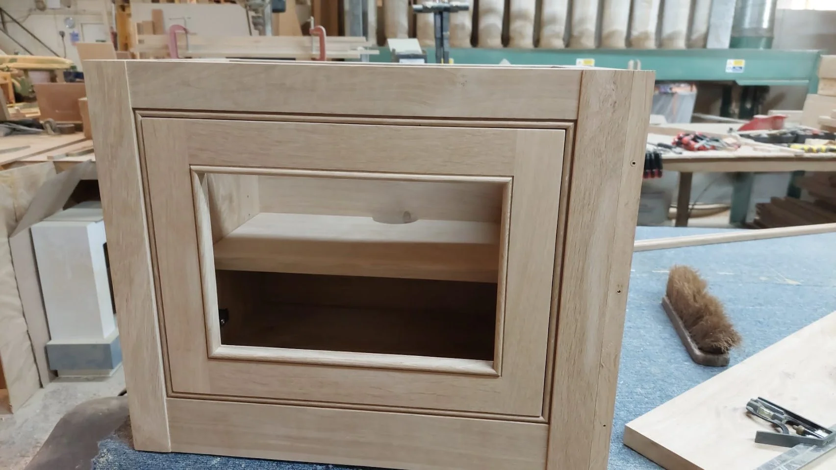 Oak corner TV Stand3.jpg