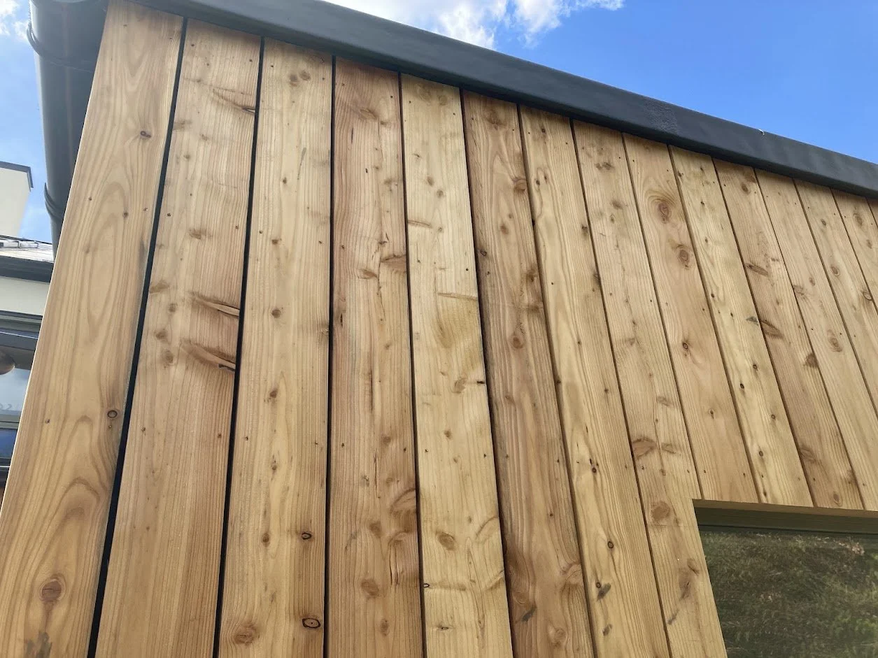 Larch Cladding Glebe Builders 4.jpg