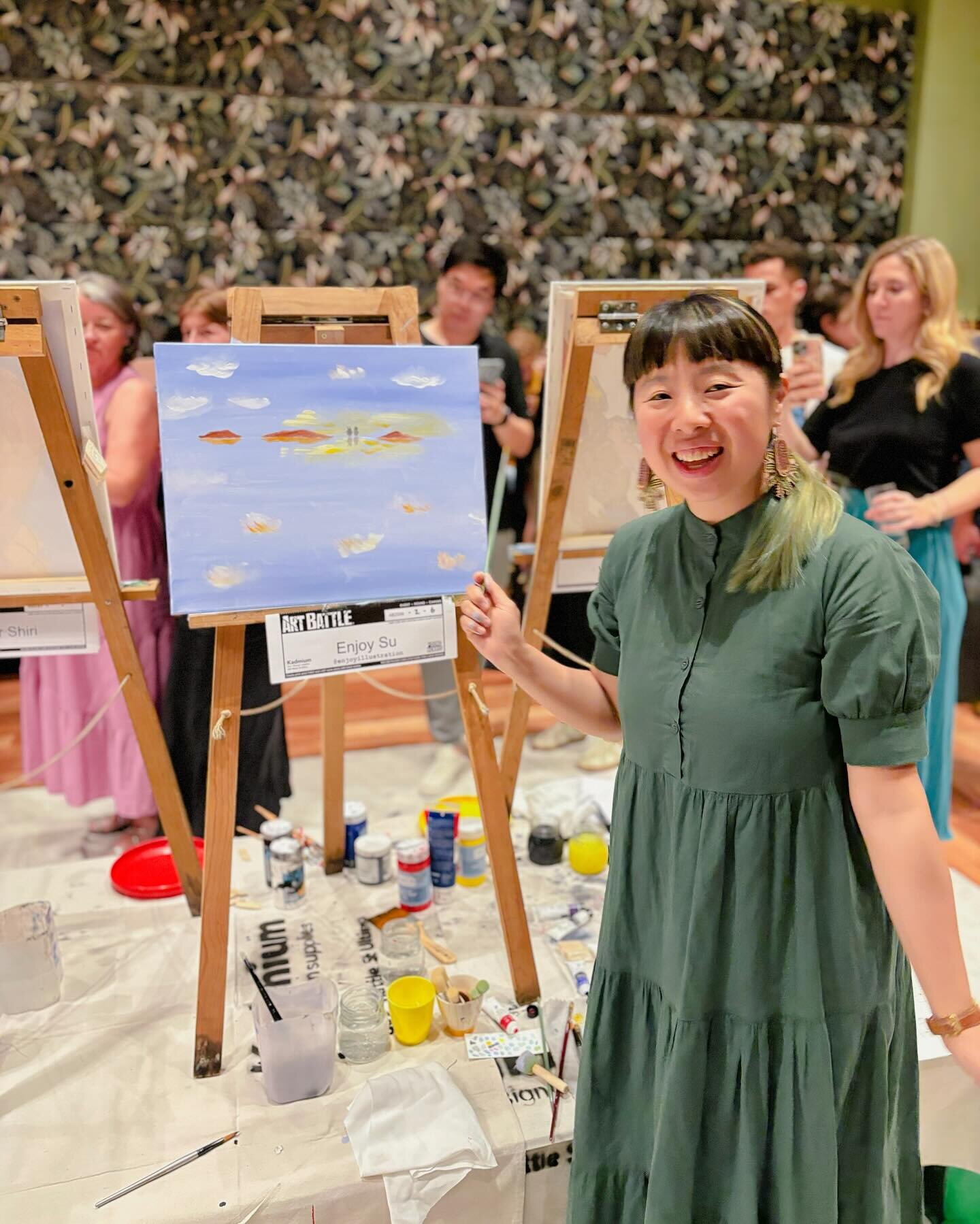 🎨🎨🎨What a wild evening ✨✨✨

Thank you for @artbattlesydney invited me to join this very special event. It was so much fun and I have met so many wonderful artists @alicexuart @creaturisticart @nixart_98 @memo.basoglu @_steck___ 

It was my first t