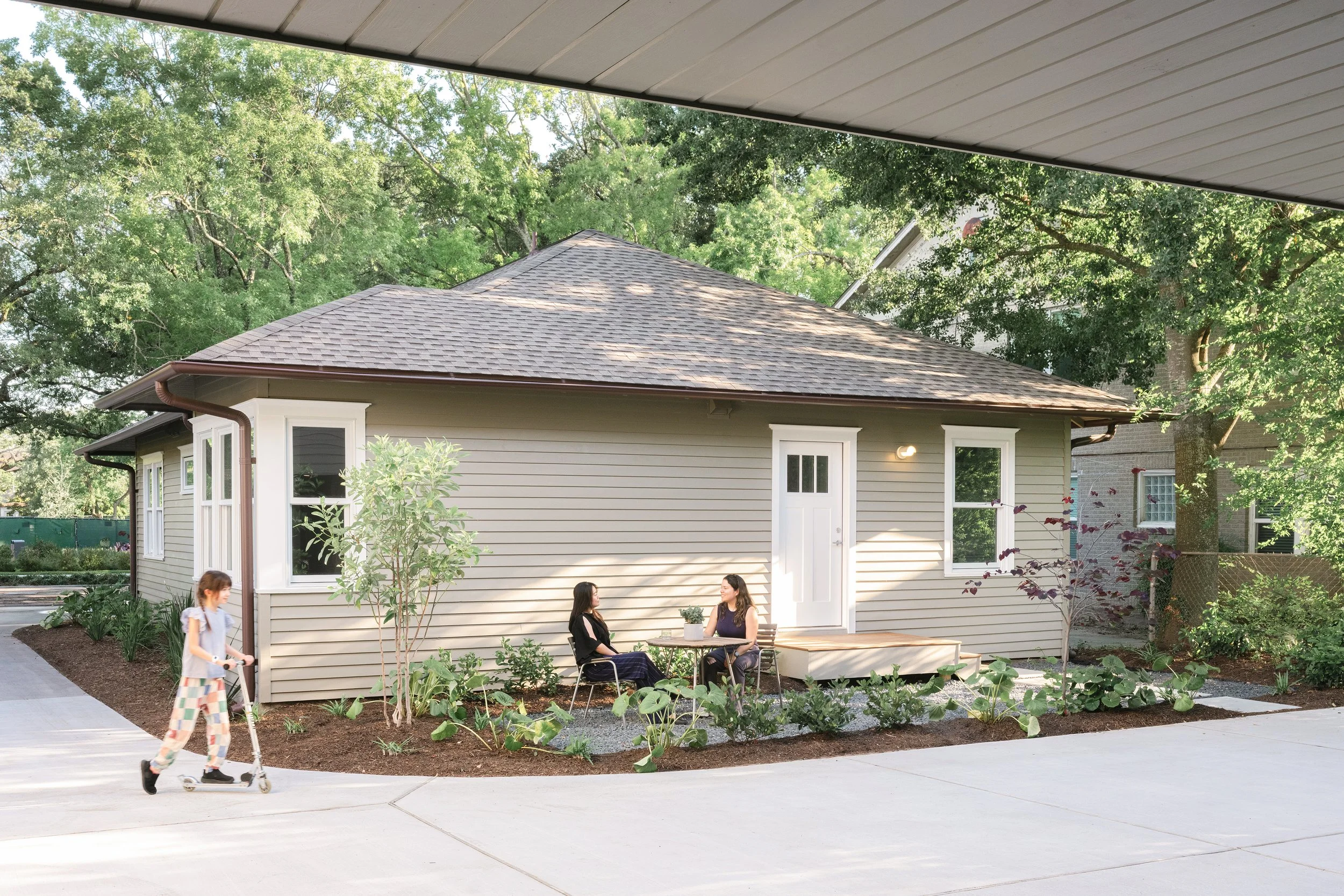 Brett Zamore Menil Residence - For Print-12.jpg