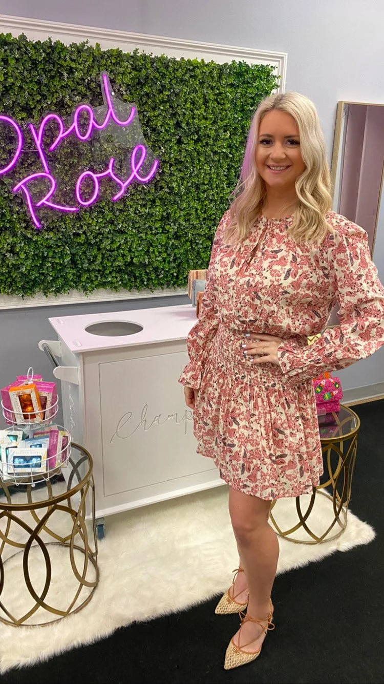  Floral dress 