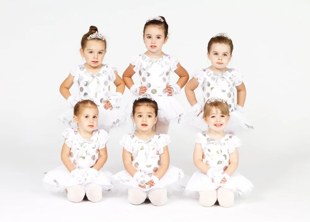 Young ballet dancers in Shining Stars