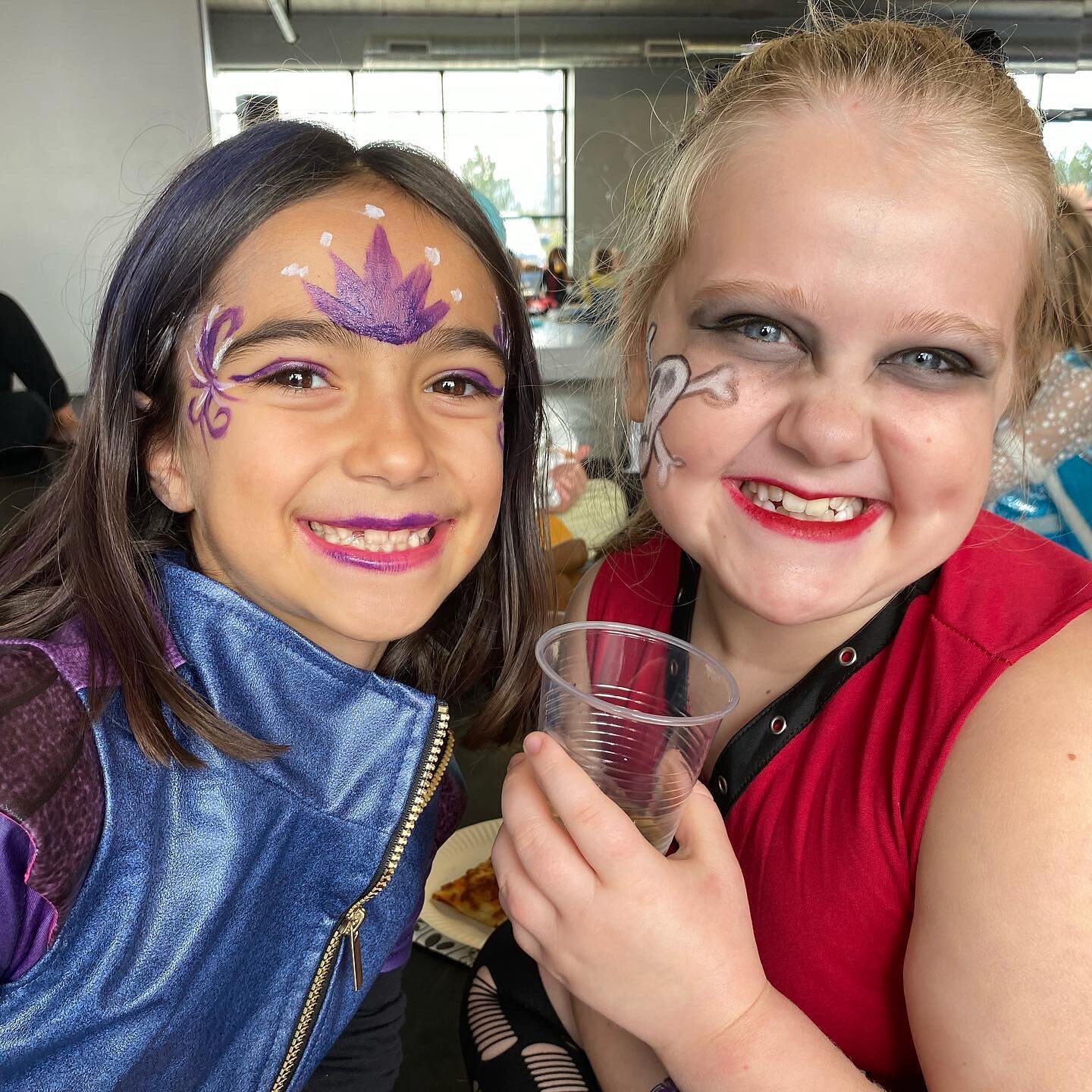 That&rsquo;s a wrap on Halloween🎃👻🧙&zwj;♀️&hellip;what can we say, our Spook-EDC Halloween Bash was a HUGE hit!!!! 🧡🖤🧡

From dancing to face painting, games, tattoos, crafts and pizza we had the most AMAZING time with these kiddos!!! 

The best