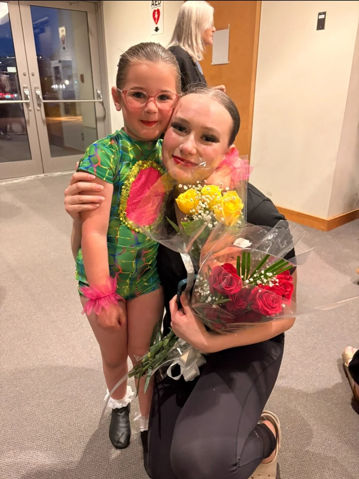 Sending a HUGE Happy Birthday wish to EDC teacher @sky_son08!!!🎉🎉🎉 We hope you have the best day celebrating! You are an amazing teacher and your dance kiddos love you so much&hellip; so do we! 💗

#happybirthday #birthdaywishes #guelphkidsdance #