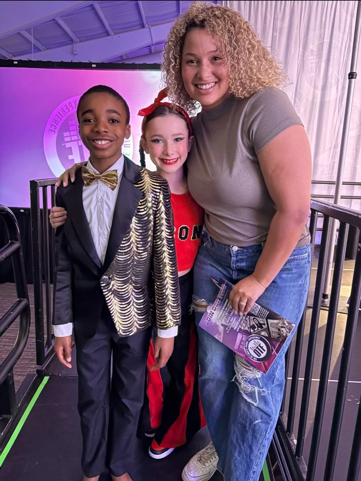 Wishing EDC teacher @destinydancer the most amazing birthday!!!🎉🎉🎉 You share so much joy and positivity with others and we hope you have an amazing day celebrating just how wonderful you are!❤️

#happybirthday #birthdaywishes #guelphdance #kidsdan