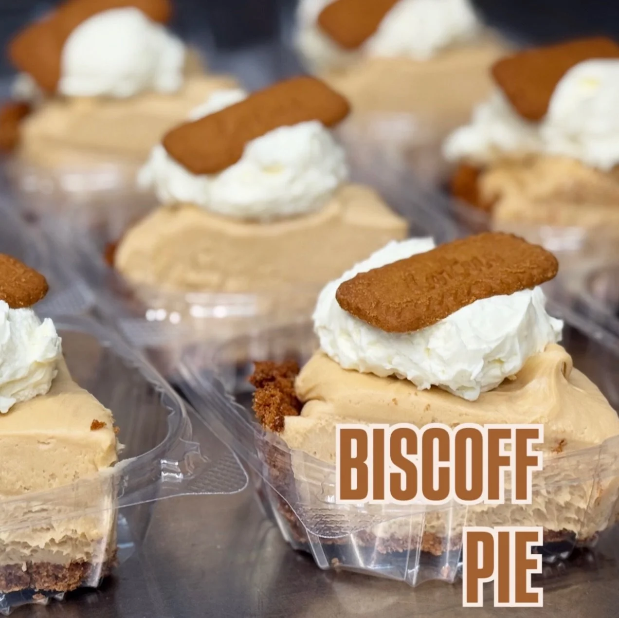 Friday Pie Day at Reeder&rsquo;s!! 👍🏼
#tulsadessert #midtowntulsa #biscoff #oklahoma #reederstulsa