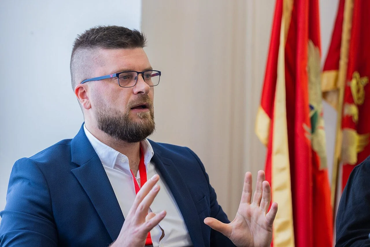 Montenegro: Charges against PEN member Boban Batrićević must be dropped