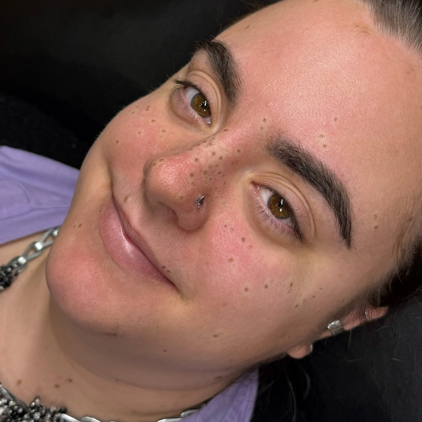 Frecklesssss ☀️

Little white &ldquo;halos&rdquo; around the freckles is from the topical numbing that&rsquo;s applied throughout the service. 

@lipigments / @girlzinkstudio pigment in &ldquo;hazelnut&rdquo; + ultra duration for numbing

You can use