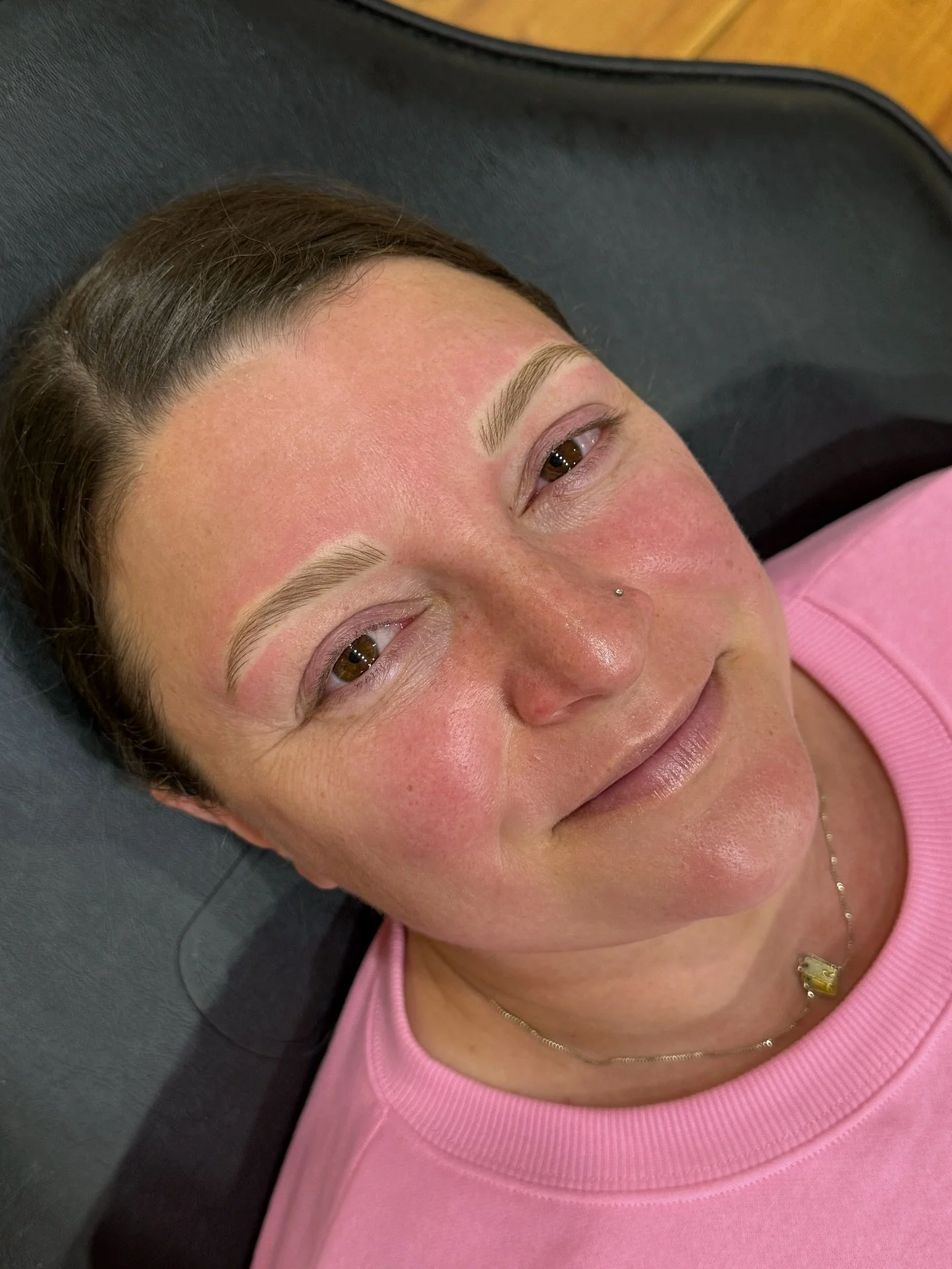 Nano brows ☁️ Free consultations always available 🩵🪽

@lipigments / @girlzinkstudio pigment in &ldquo;classic brown&rdquo; + &ldquo;dark toffee&rdquo; &amp; ultra duration for numbing (that&rsquo;s what&rsquo;s causing the white halo) 👼🏻 

You ca