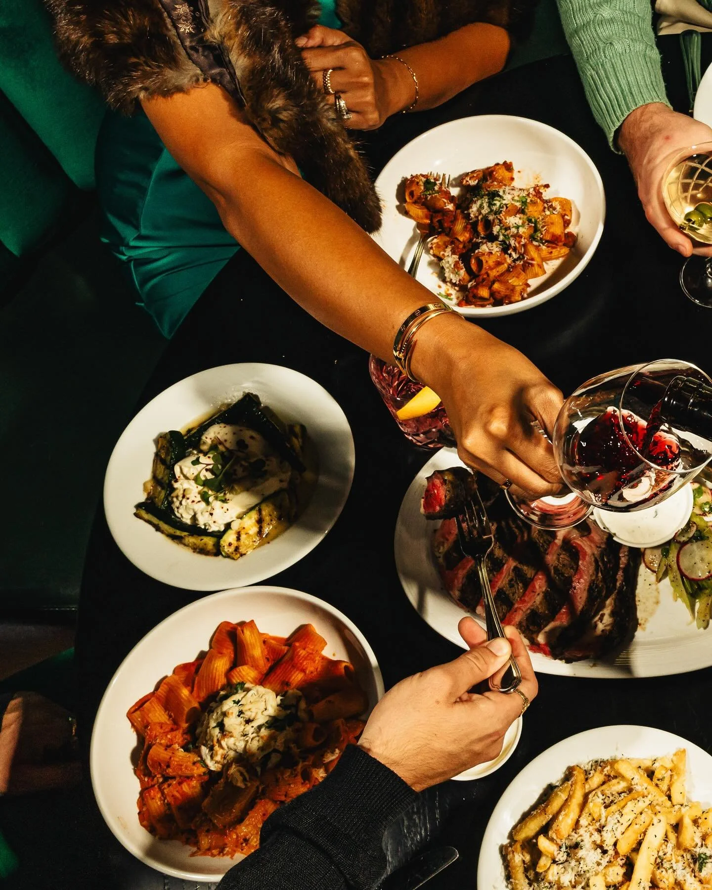 Have you tried the NEW @maryeddysokc yet? 👀

🍝🥩🍸

Produced by @thehousecreates 
Creative Director: @thechriscox 
Photographer: @ianweston.co 
Agency: @saxum 
Client: @maryeddysokc @fordsonhotel @unboundxhyatt 
Models: @_le.star_ @baylor_mcpherson
