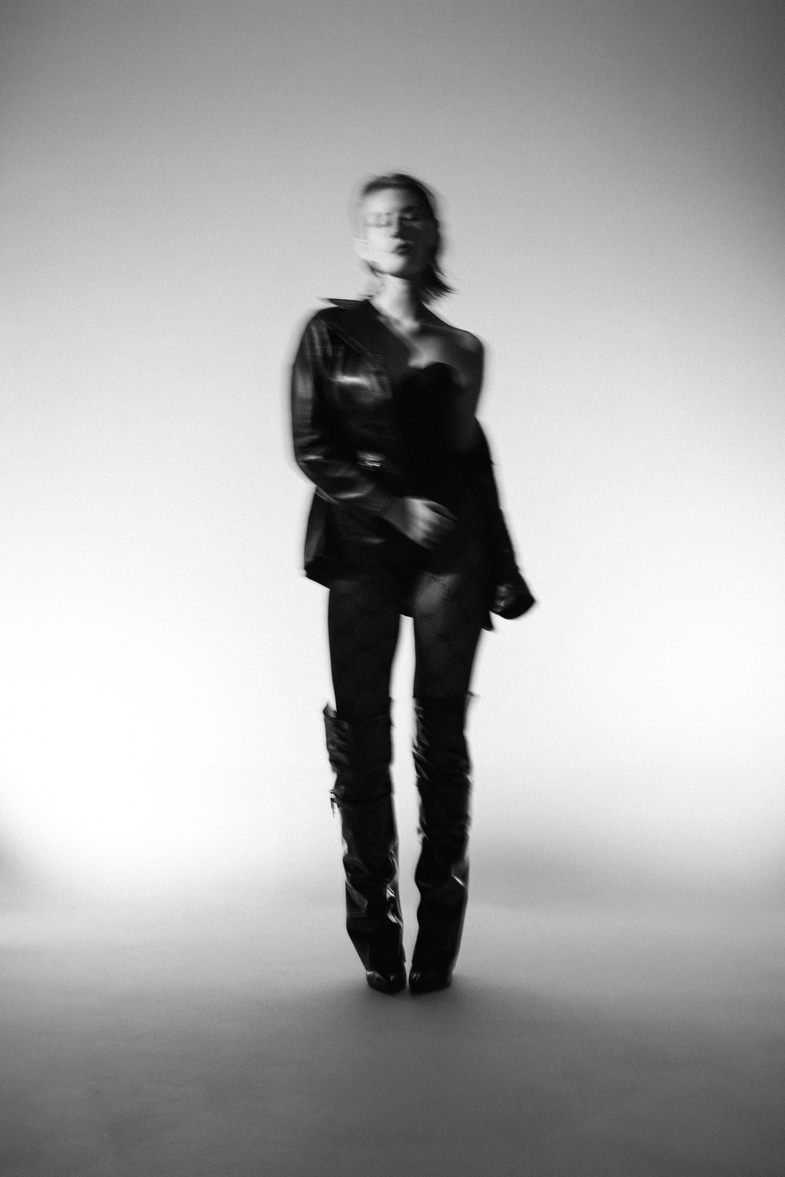 amaran lighting Halo-9.jpeg